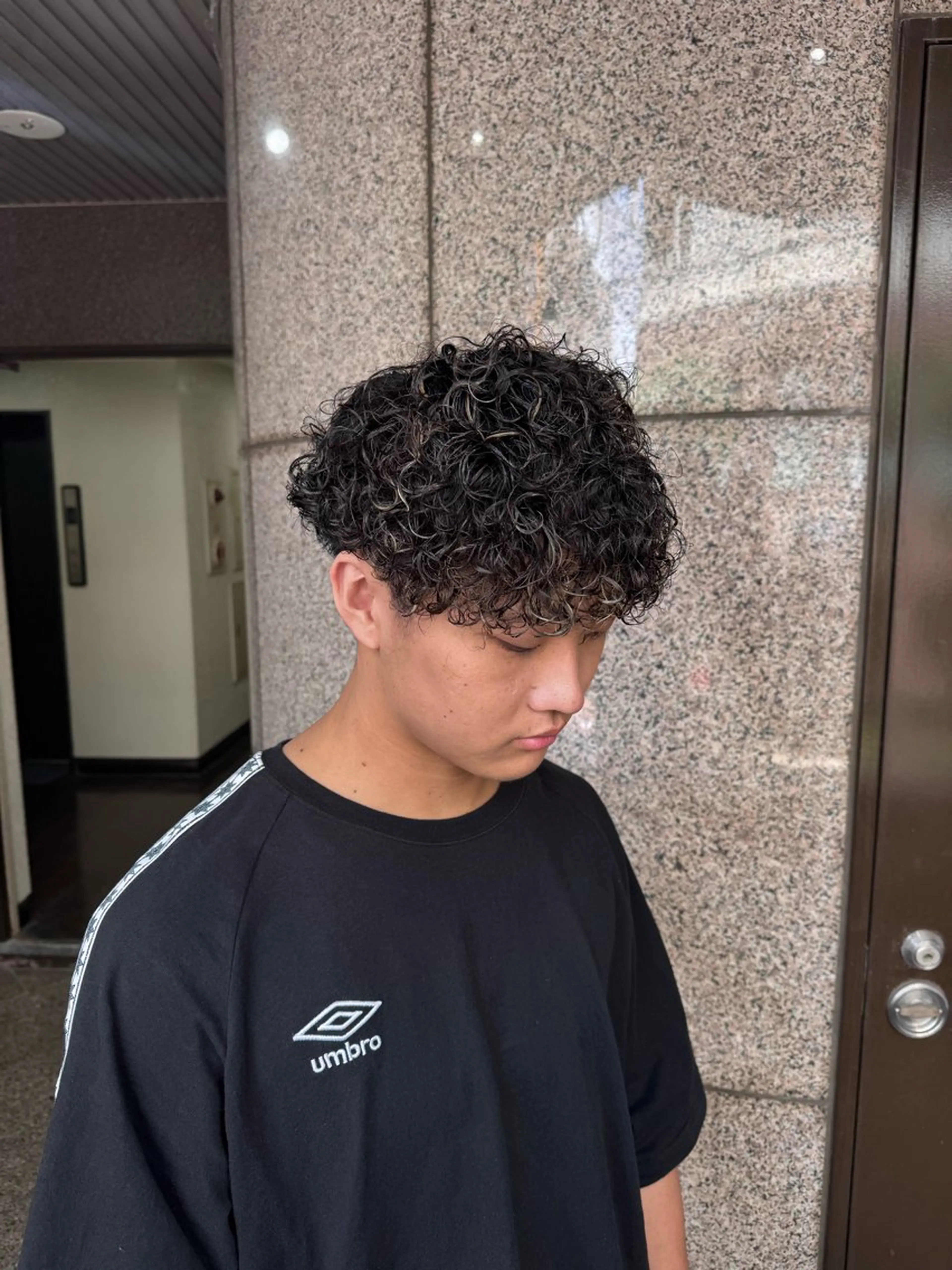 ロング パーマ メンズ メンズパーマ プードルパーマ プードルパーマ カット パーマ 柏メンズカットパーマ NO.1タイチのヘアスタイル