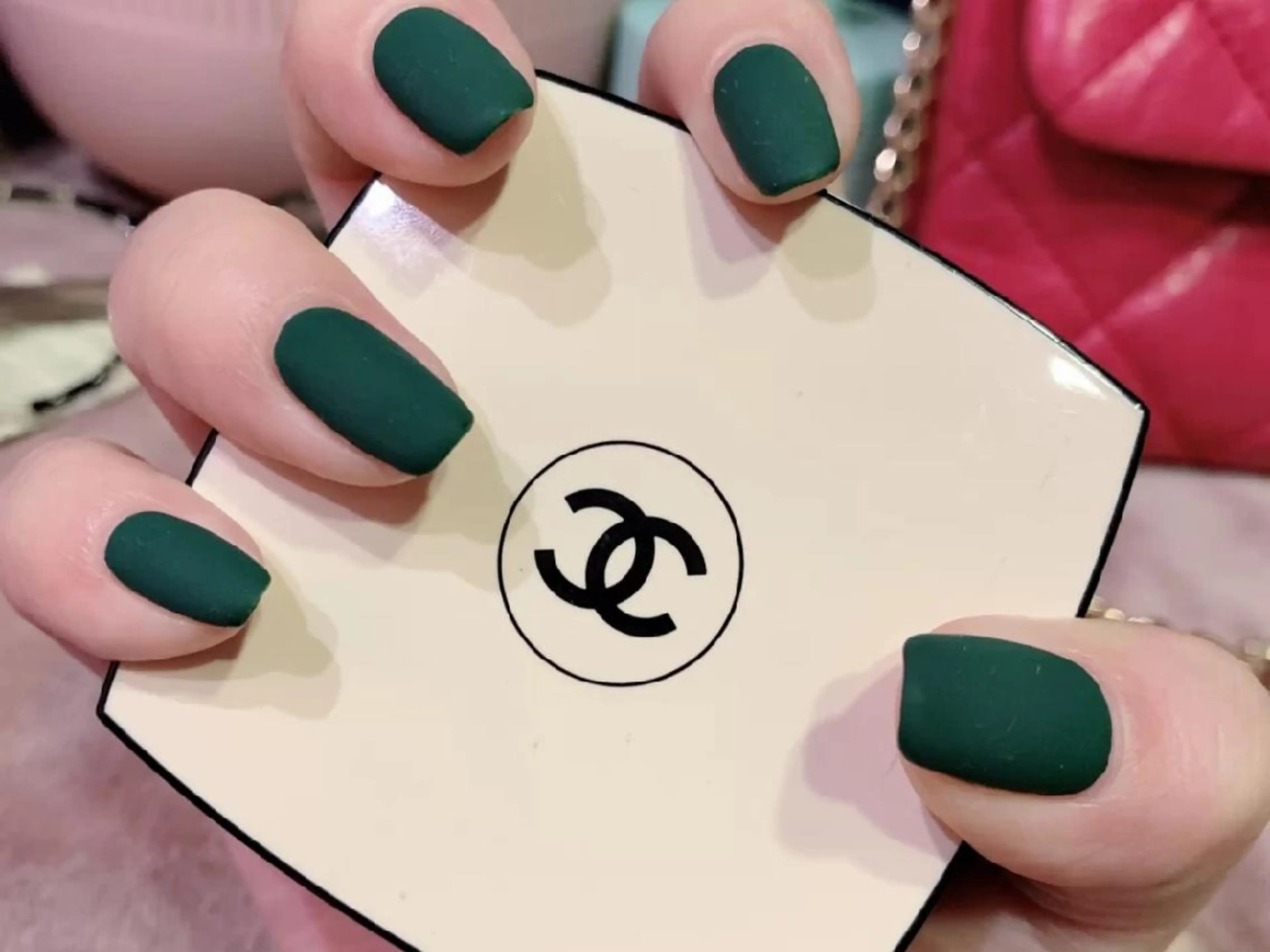 ミディアム ネイル ネイリストゆか💅 長さだし、深爪矯正のネイルデザイン