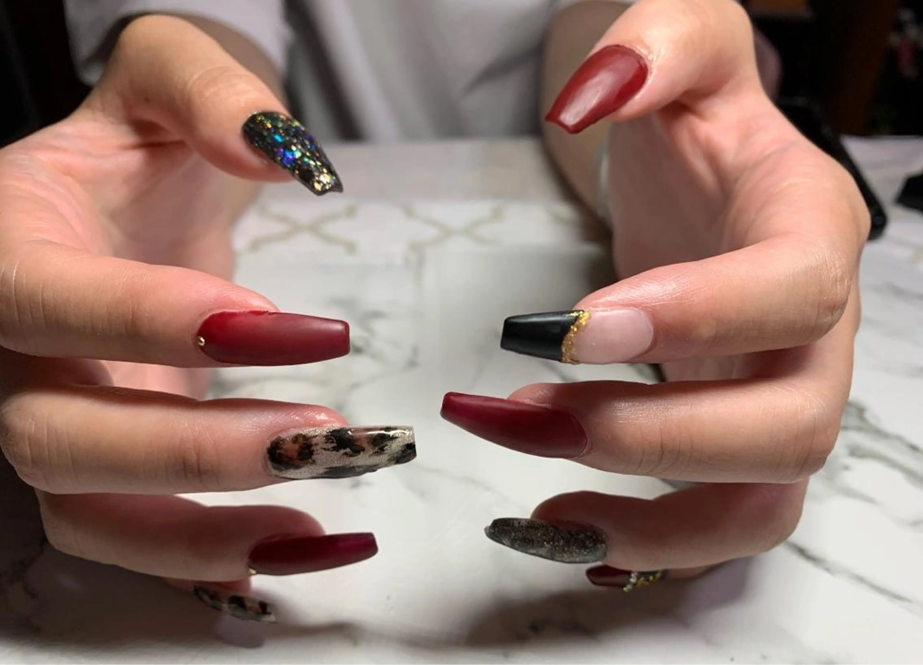 ネイル アニマル柄 アートネイル マットネイル ニュアンスネイル スカルプネイル ハンドネイル x.1.0.nail ♡Cのネイルデザイン