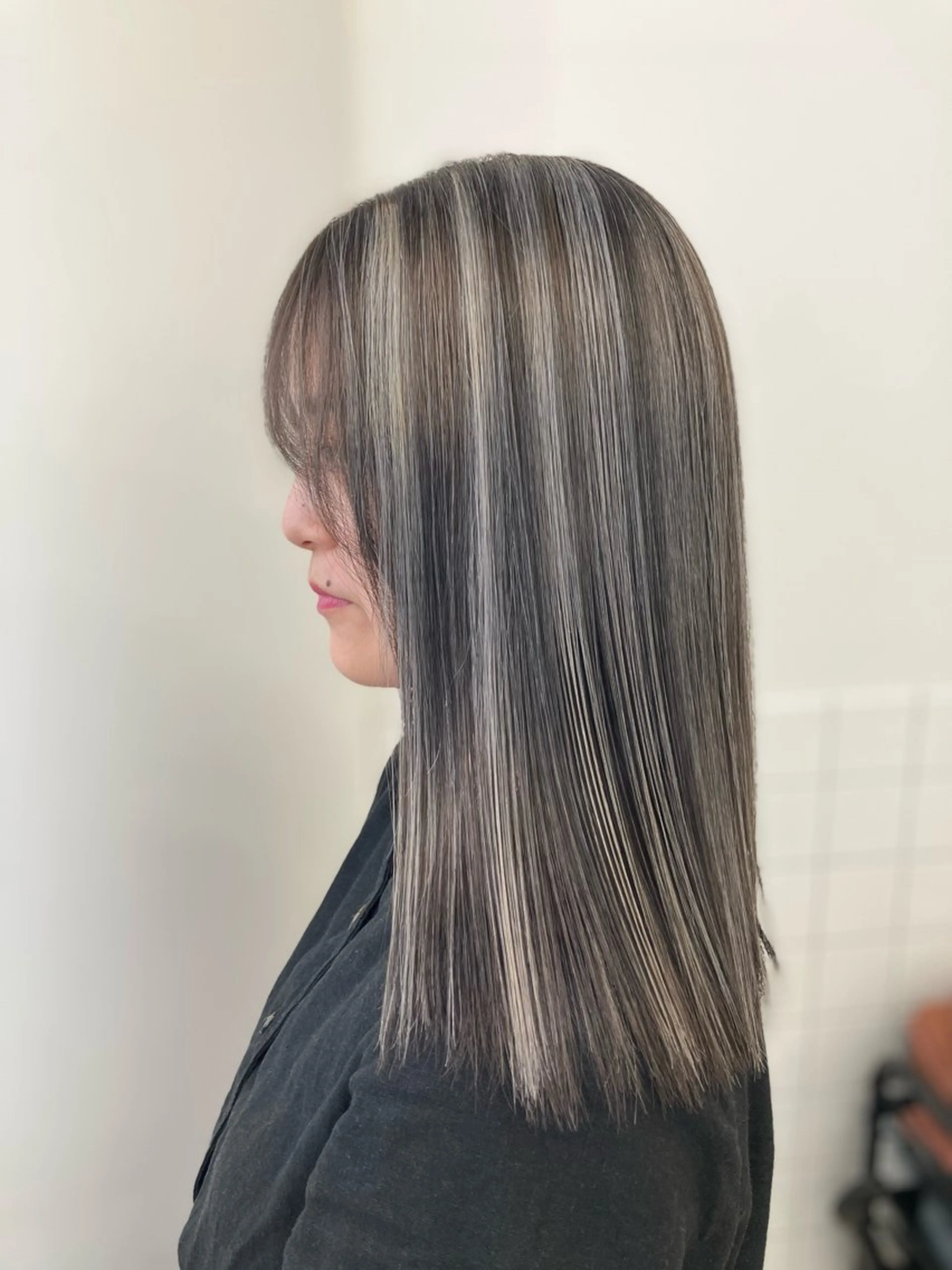 立体感or白髪ぼかしハイライト10枚＋マイフォーストリートメントの写真