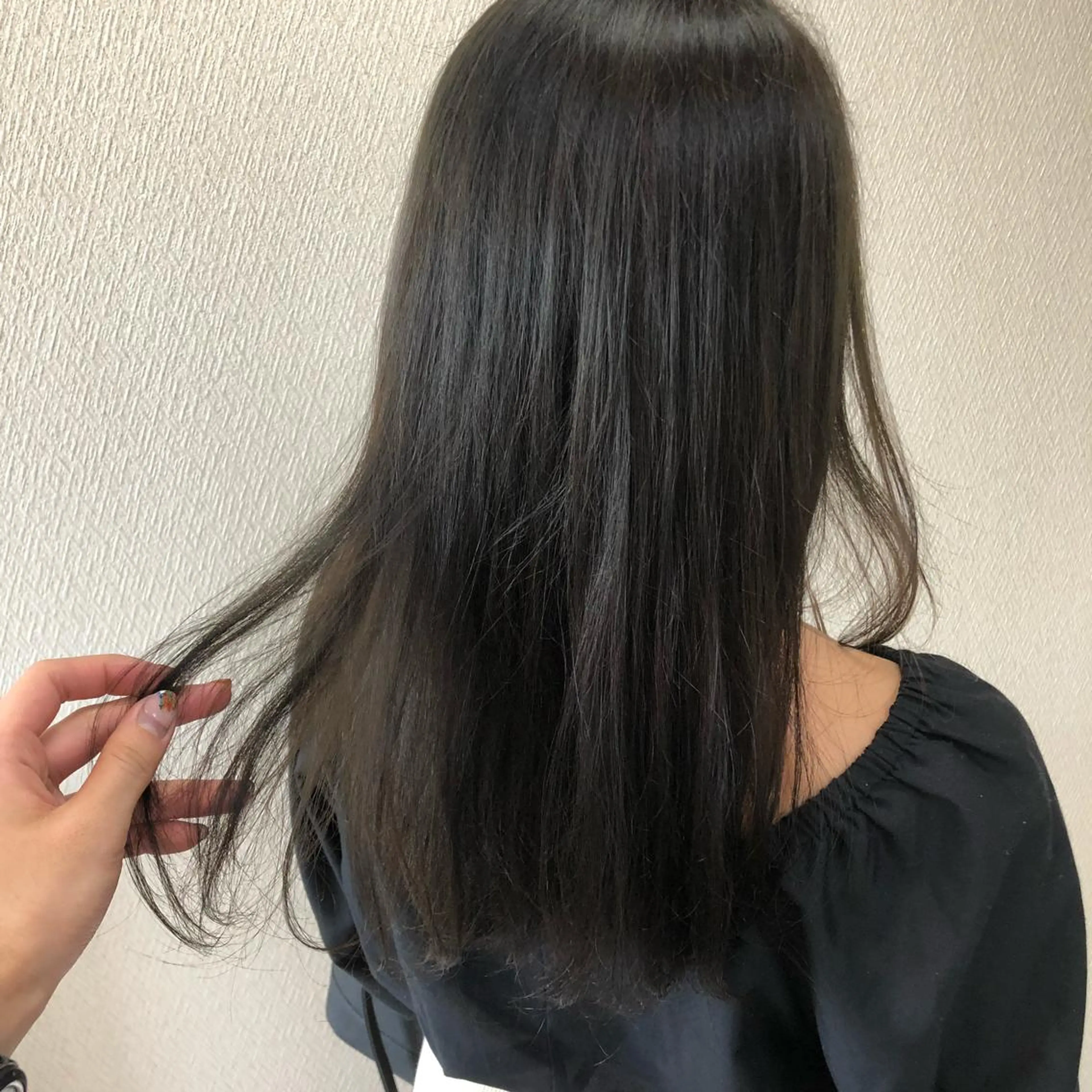 ロング カラー アッシュ 透明感カラー ダークアッシュ 水野 雪 /パーマ/暖色カラーのヘアスタイル