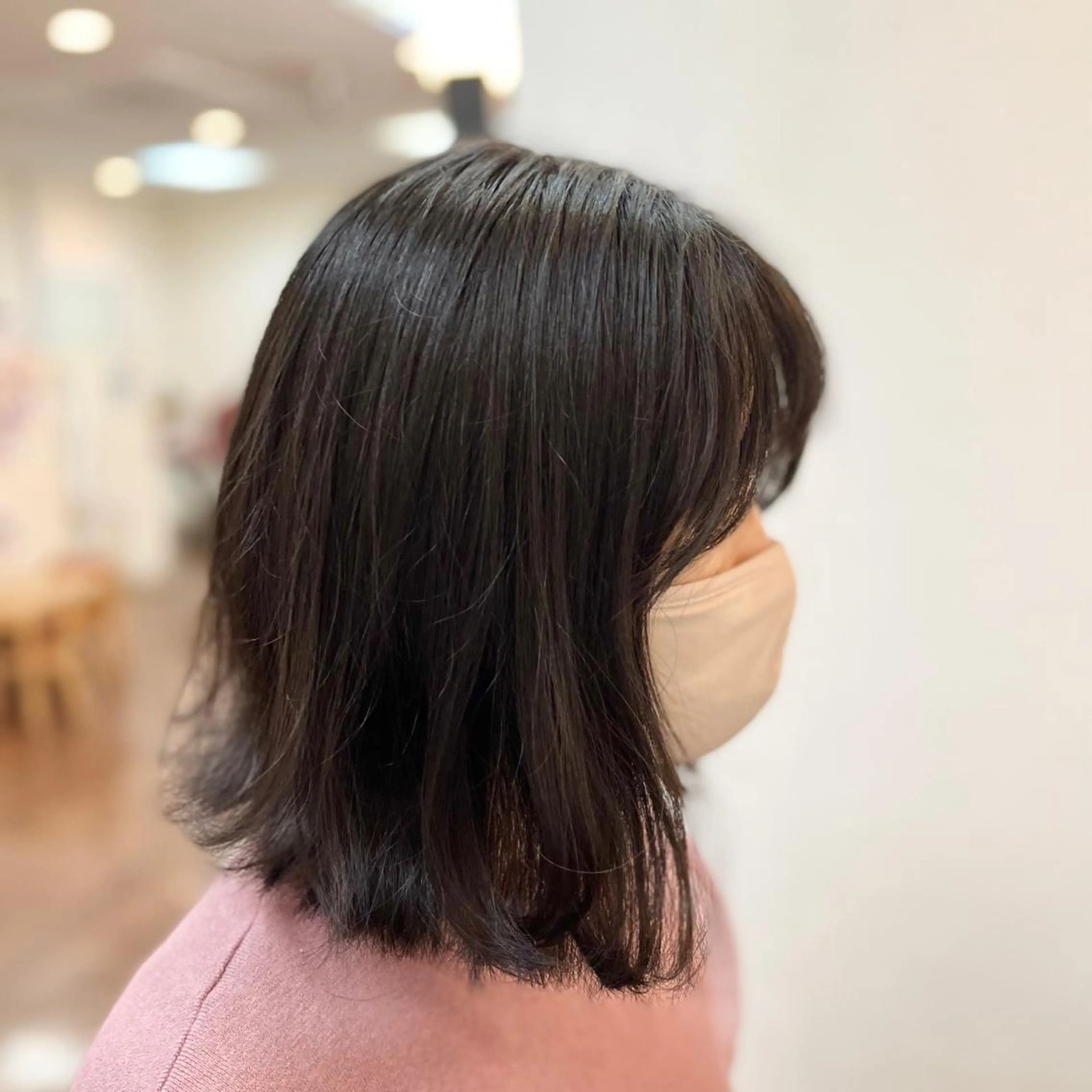 ミディアム 外ハネヘア イッツ！登戸店所属・冨田 豊のヘアスタイル