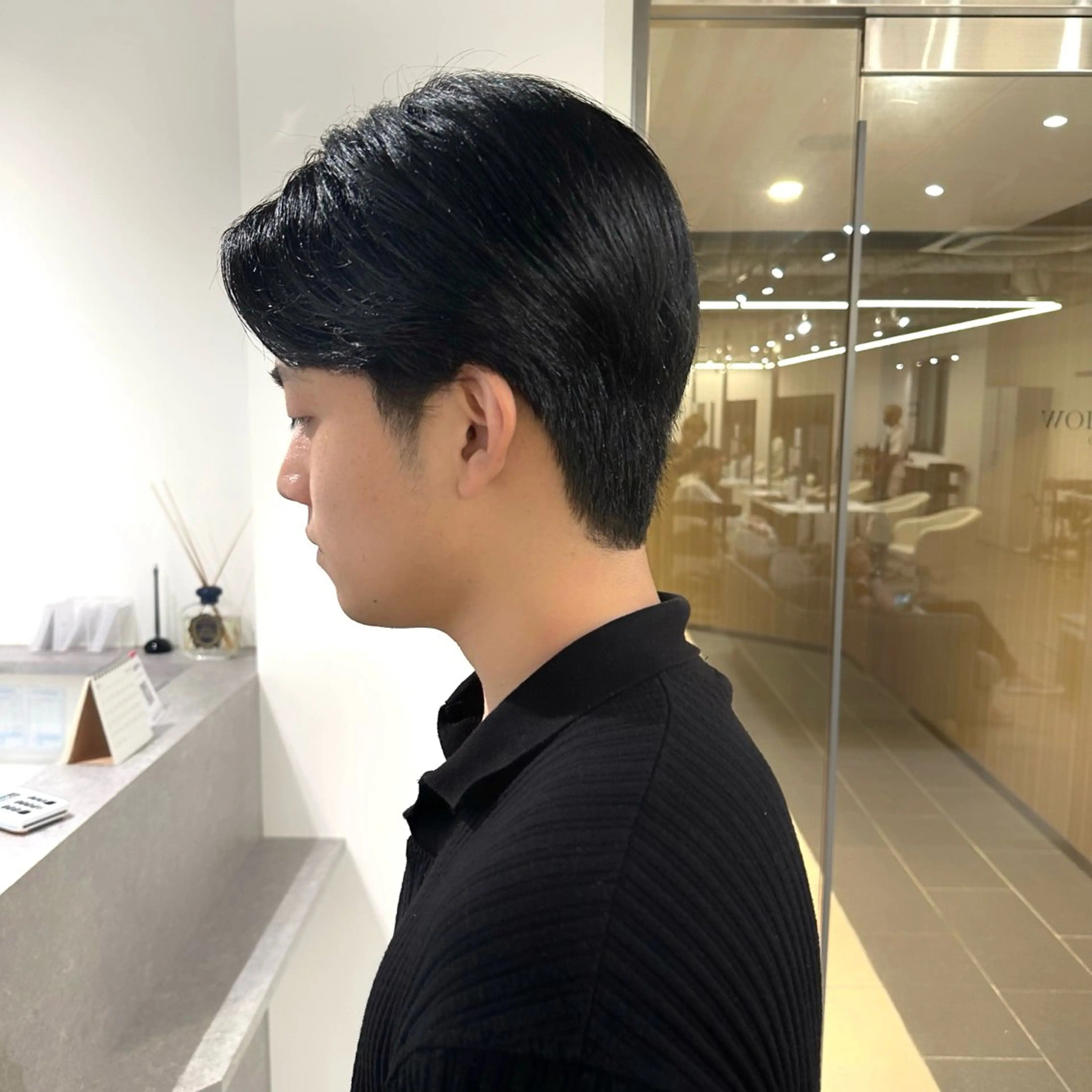 メンズ センターパート カット アンニュイヘア/ 顔周りカット/眞弓萌のヘアスタイル