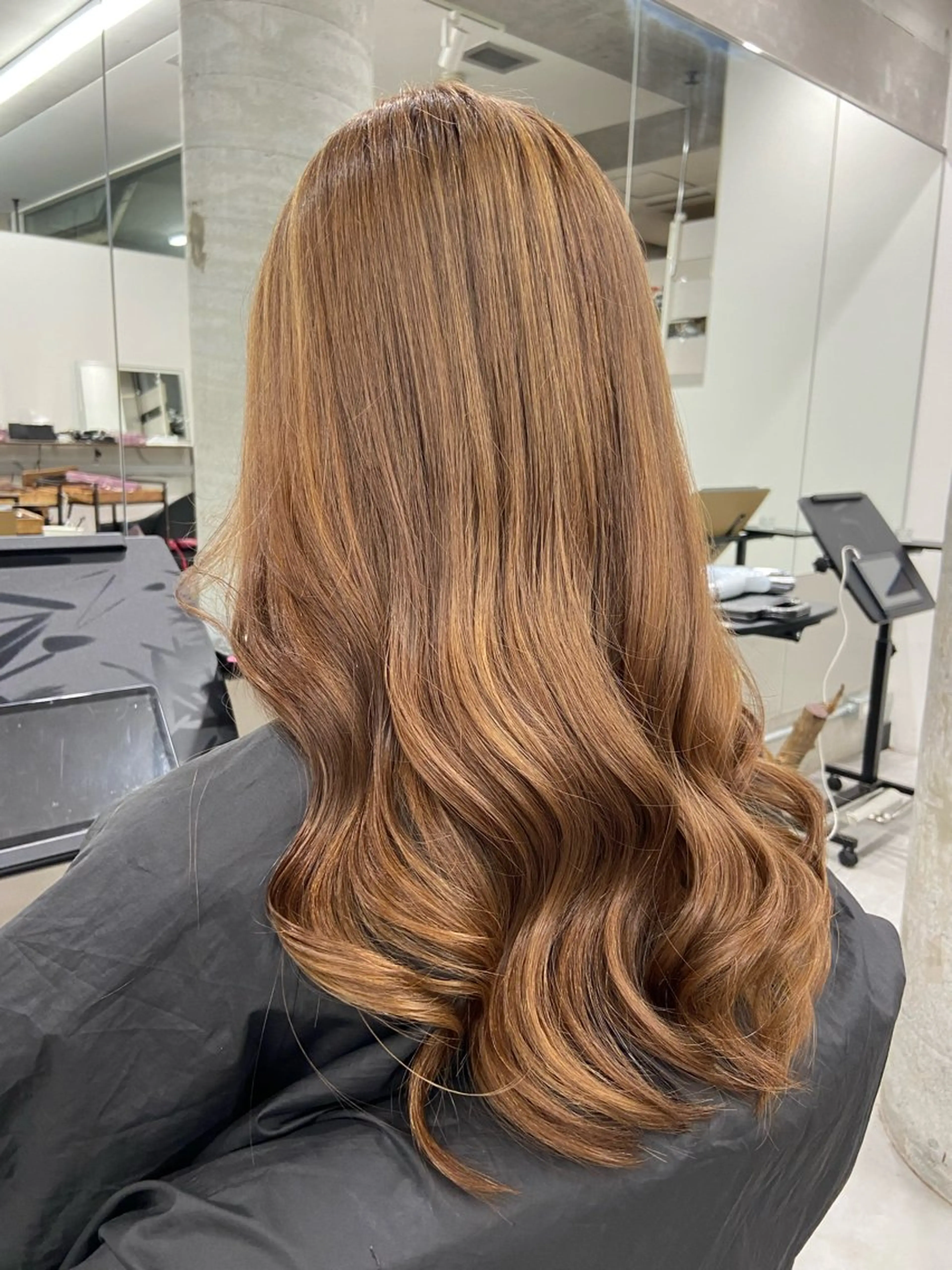 ロング カラー ベージュカラー カット ヘアカラー トリートメント Kotoko🖤/海 外/バレイヤージュのヘアスタイル