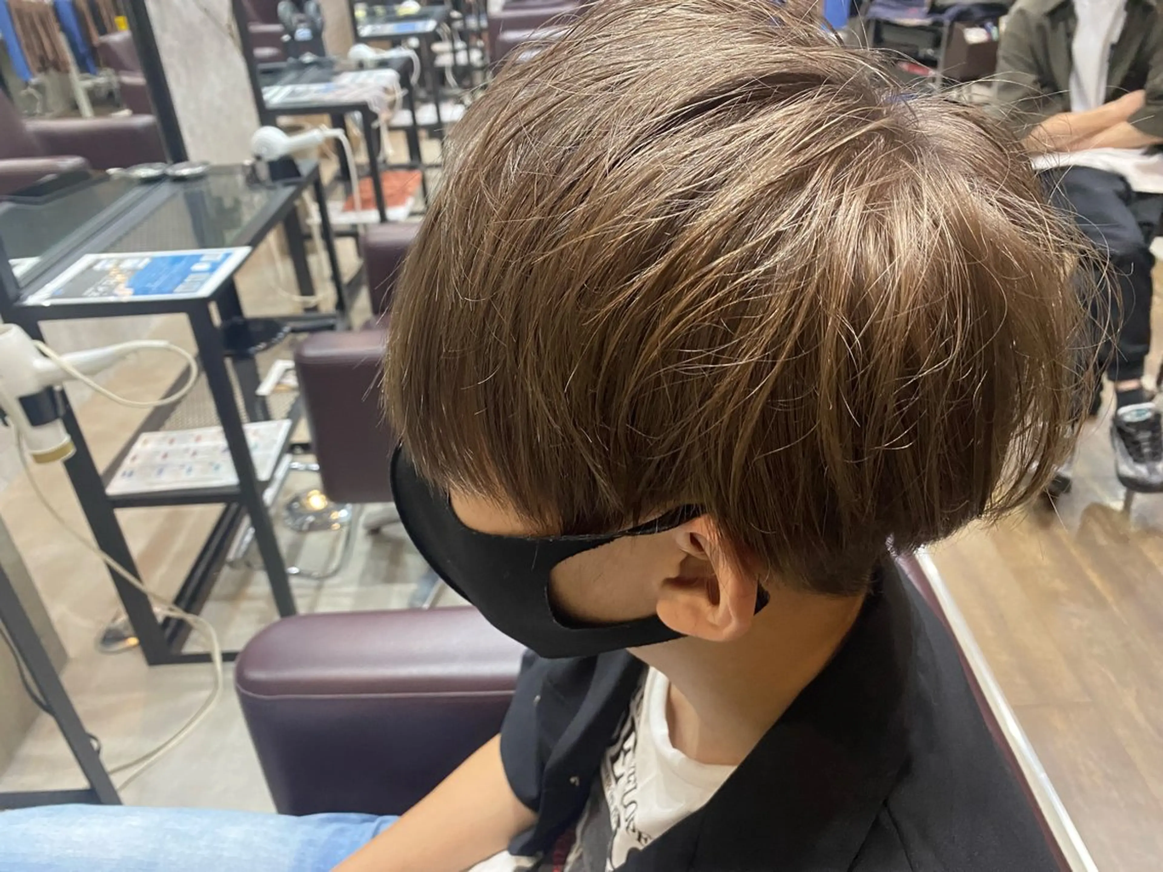 カラー メンズ ベージュカラー ミルクティーベージュ hairsalon  a-to所属・多賀 凌空のヘアスタイル