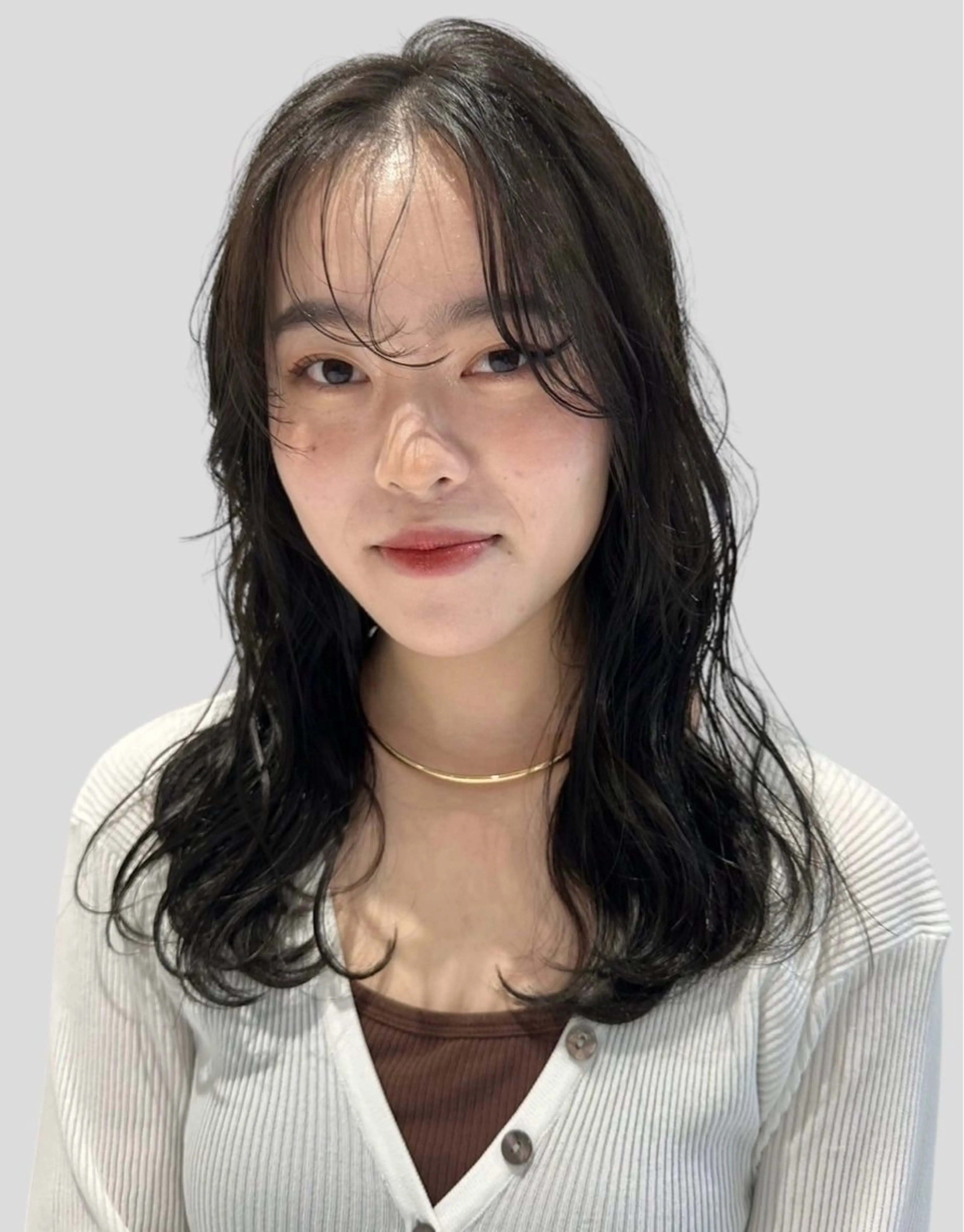 ロング 綾香 /透明感カラーのヘアスタイル