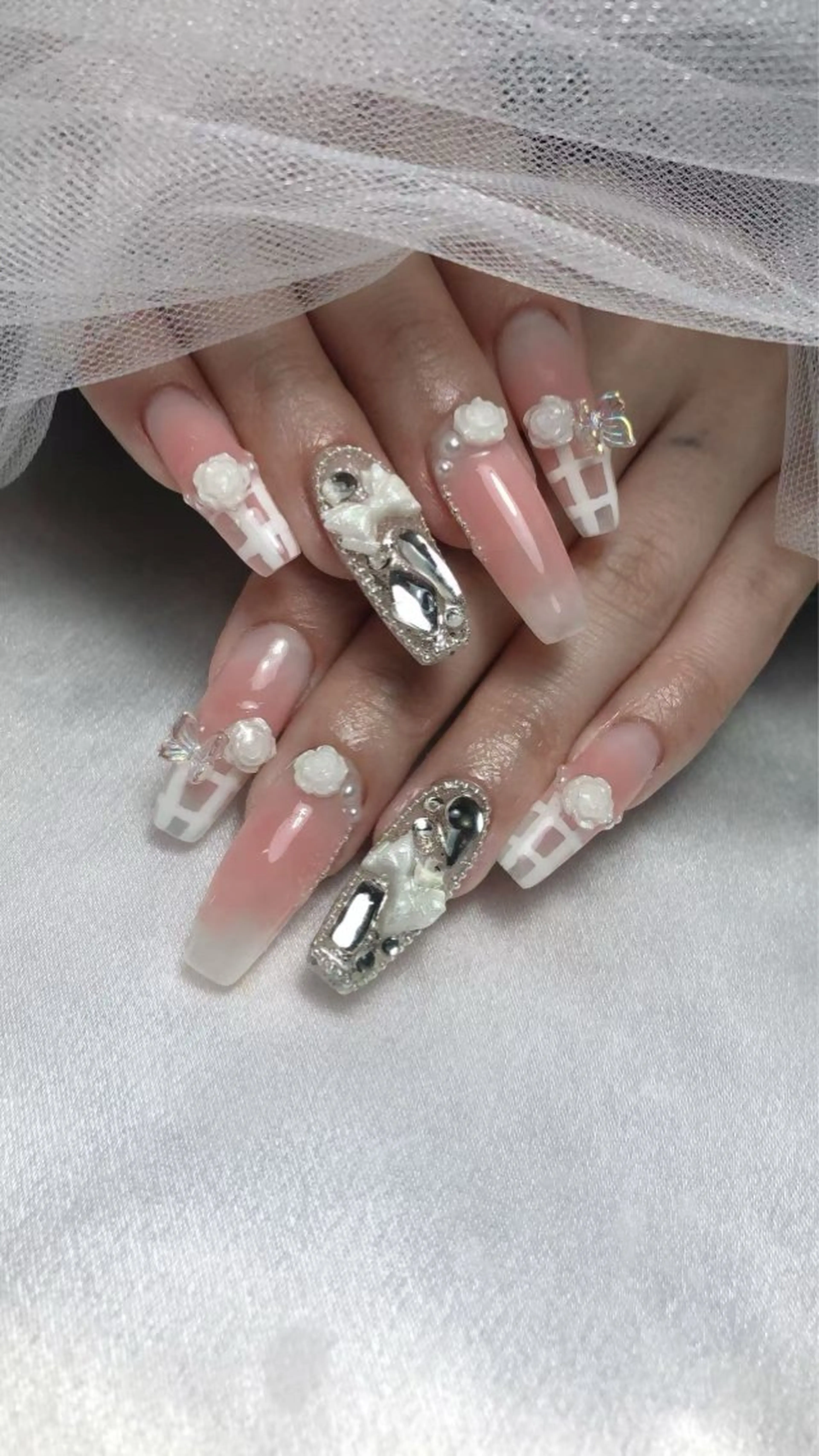 ネイル ハンドネイル ルラワンネイル エンのネイルデザイン