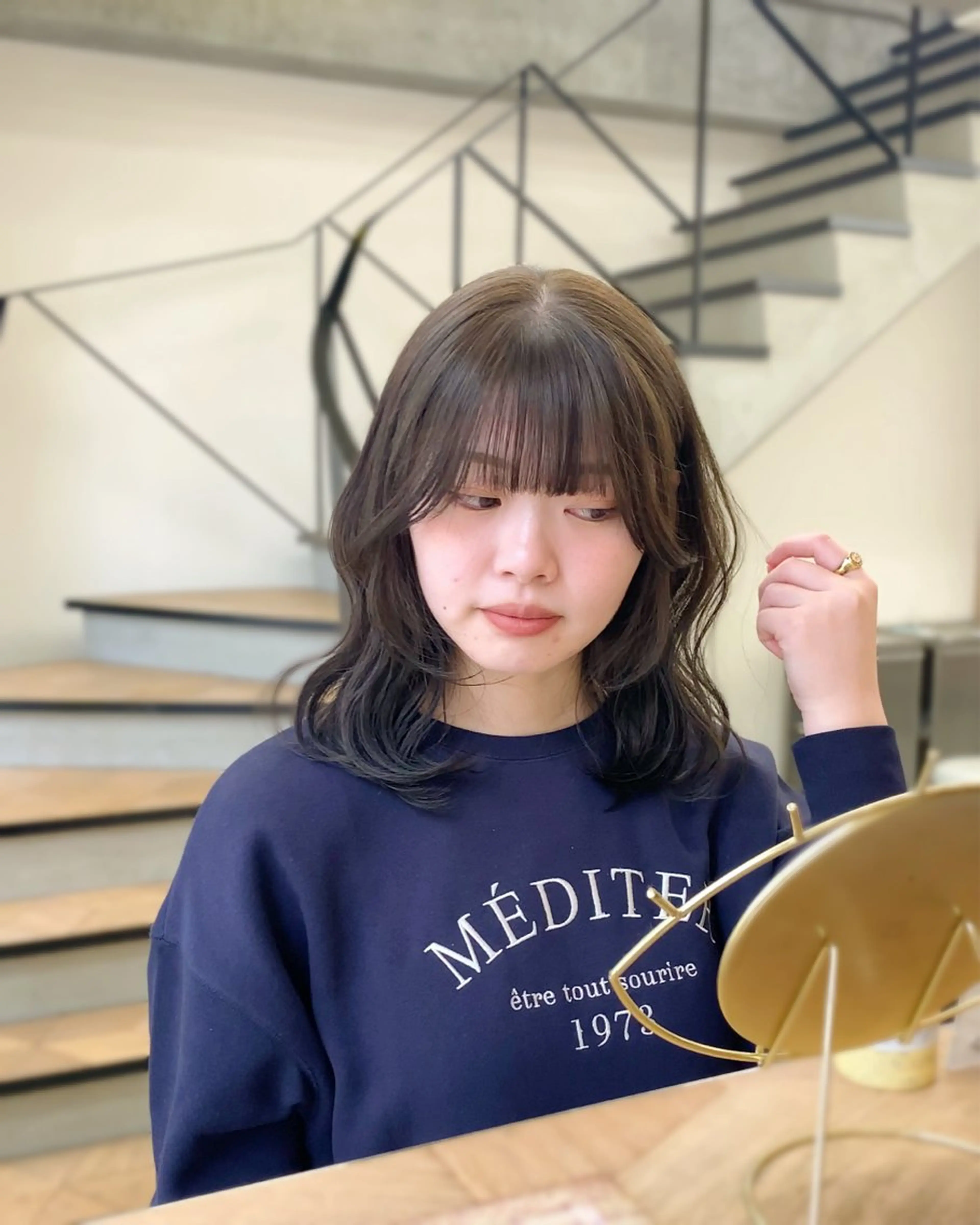 ミディアム カラー 顔周りカット MEGULI所属・新田 琴美/ 透明感/レイヤーのヘアスタイル