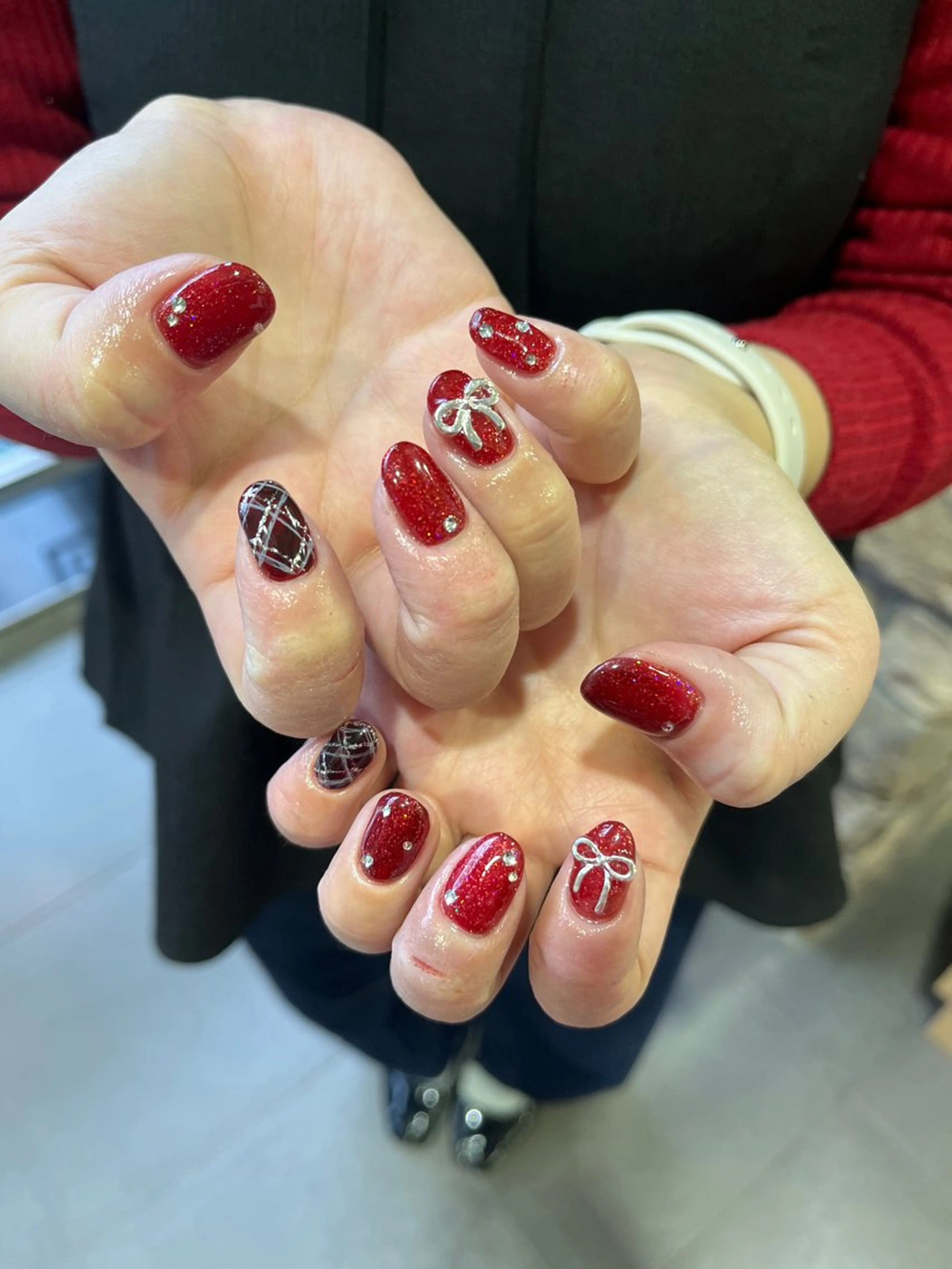 ネイル ハンドネイル waka❤️✨ レイヤーボブ/ネイルのヘアスタイル