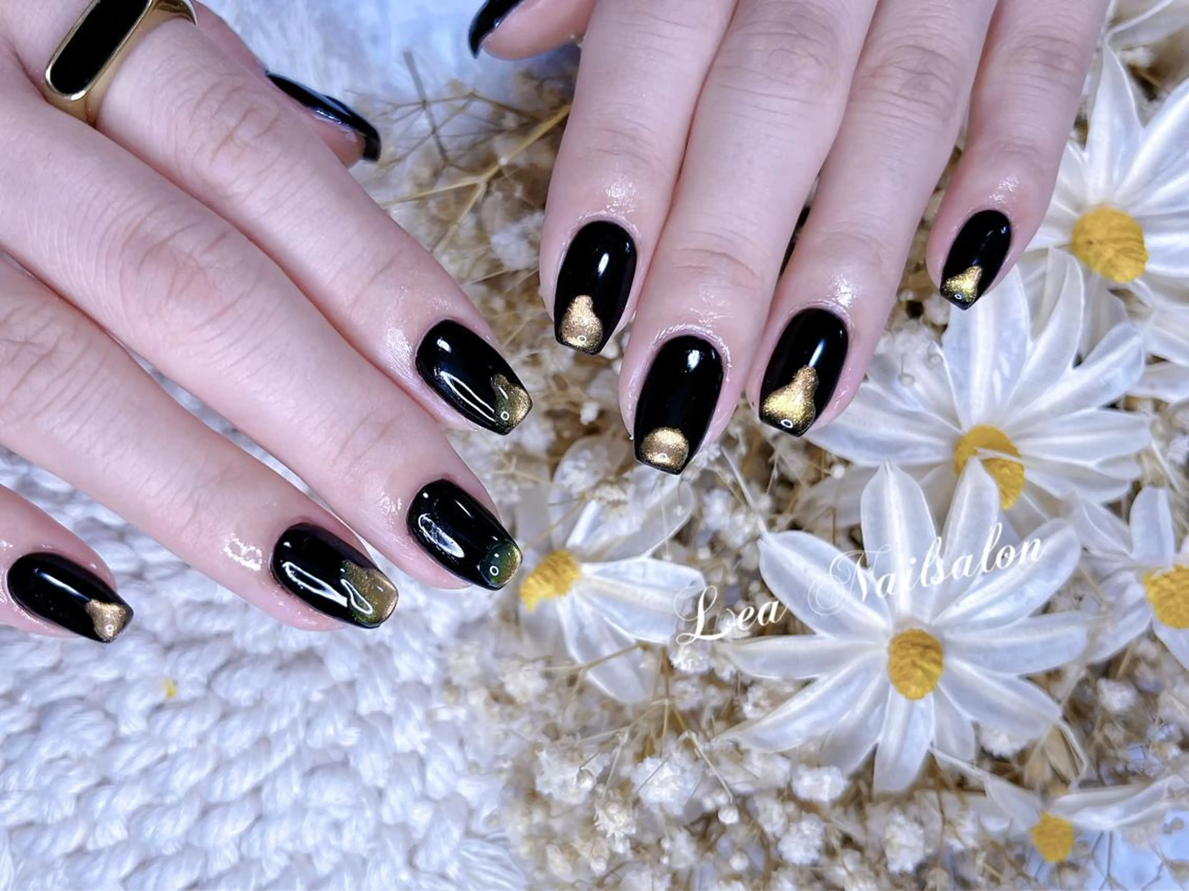 ミディアム カラー ネイル Lea NAILsalon所属・Le’a NailSalonのネイルデザイン