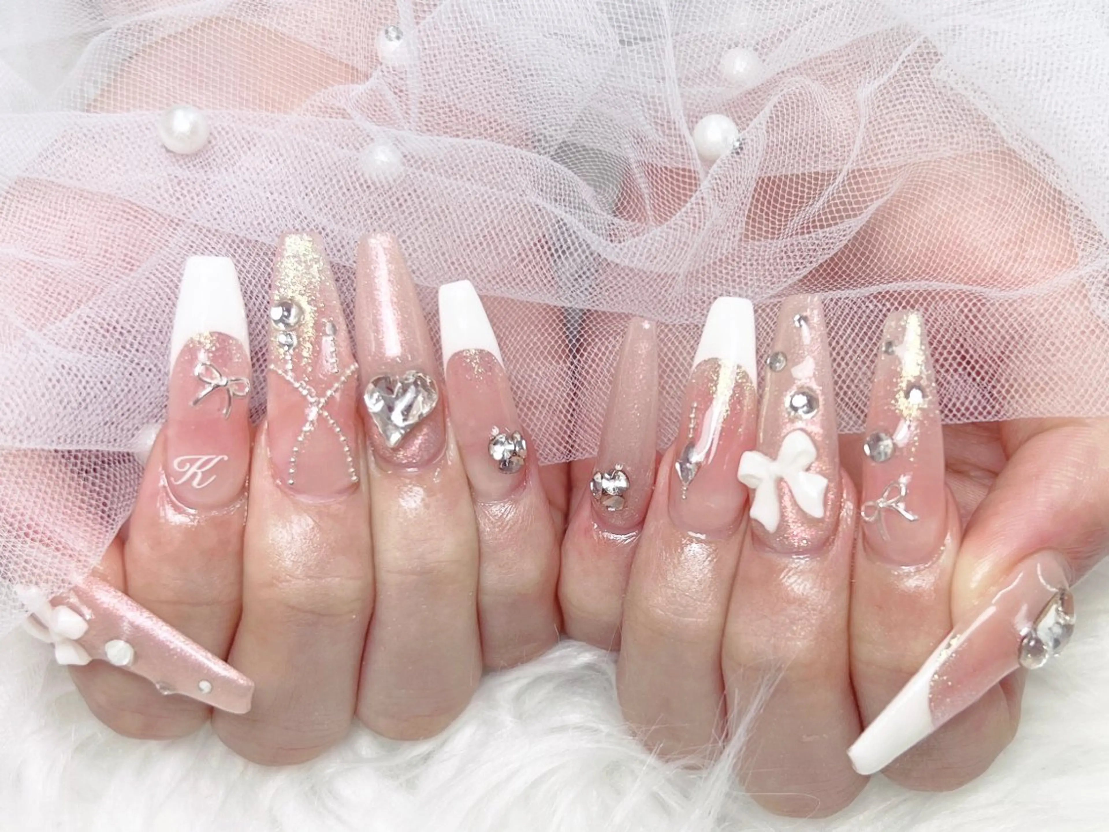 ネイル オーロラネイル チークネイル 長さ出し フットネイル フレンチネイル ハンドネイル ハンドケア lily nailのネイルデザイン