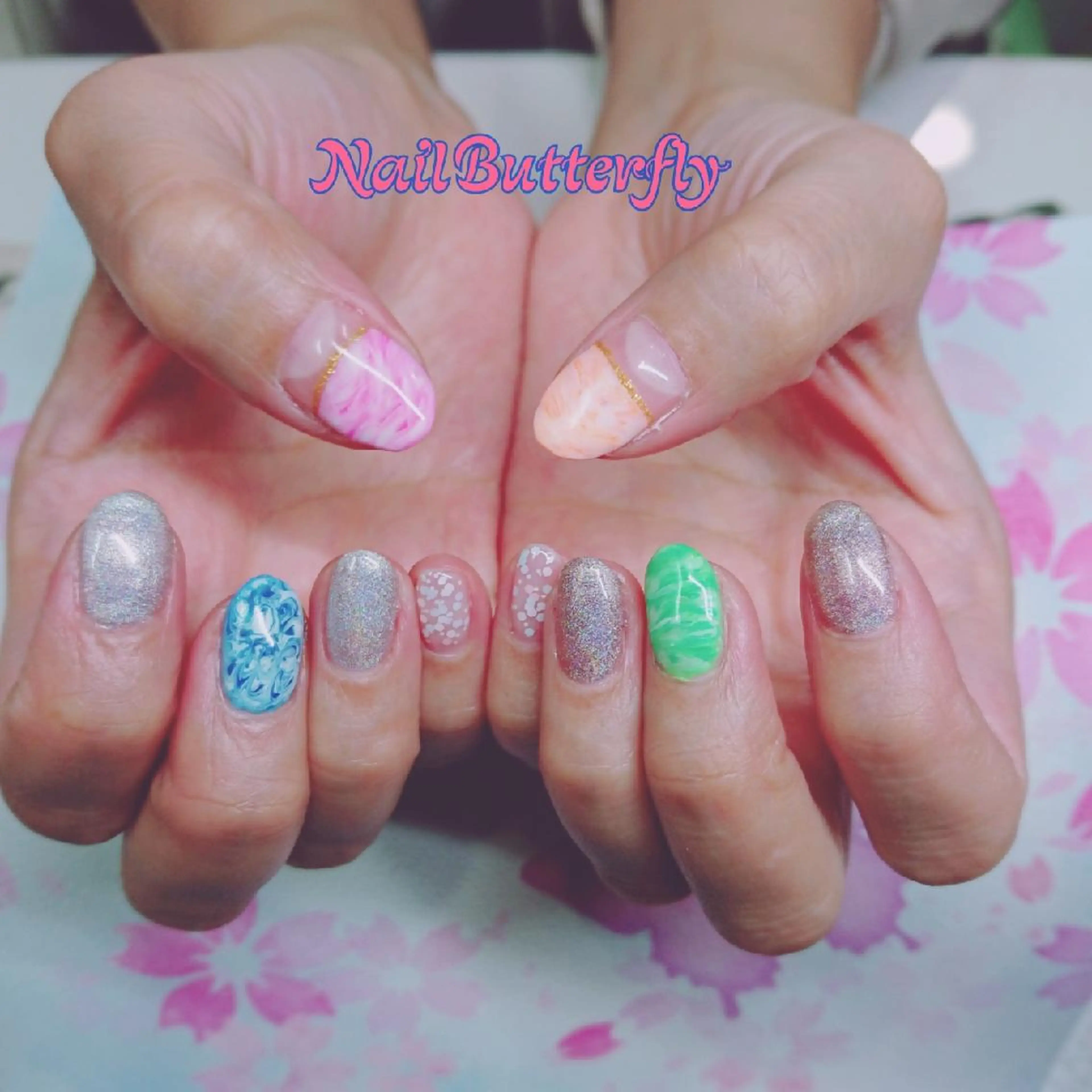 ネイル とねがわ かよこのネイルデザイン