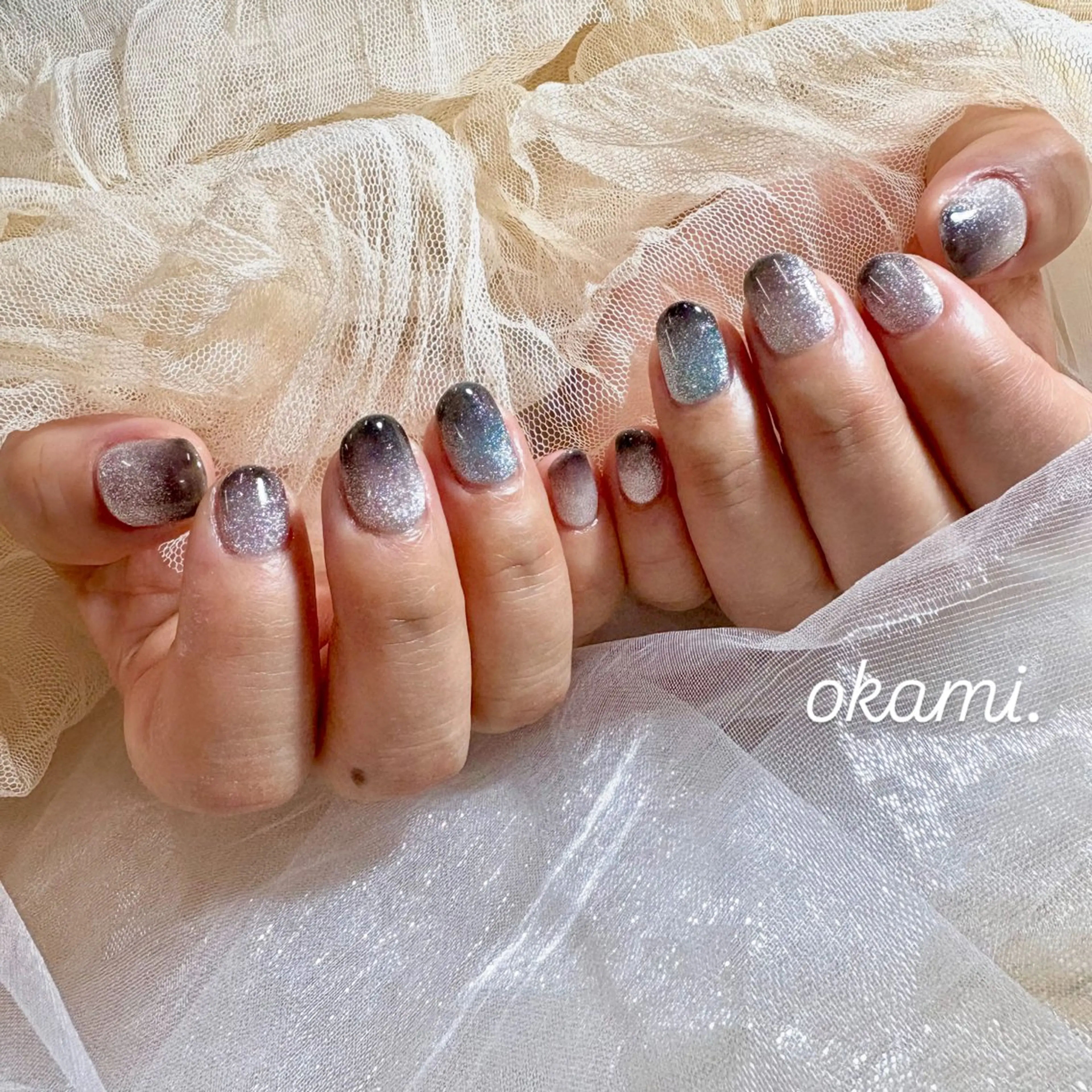 ネイル グラデーション マグネットネイル おかみねいる所属・津久井 美紅のネイルデザイン