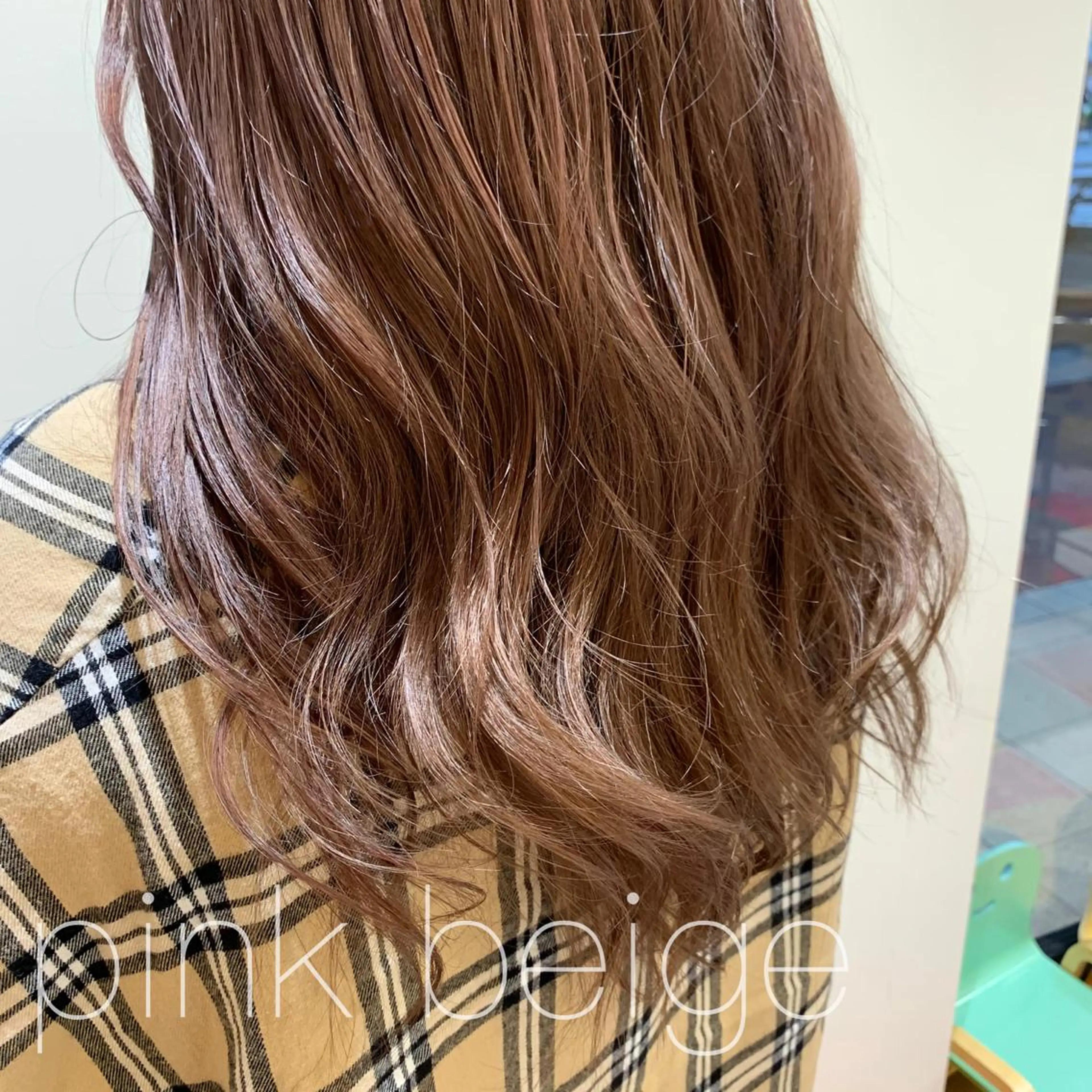 ロング 透明感カラー 金村真子のヘアスタイル