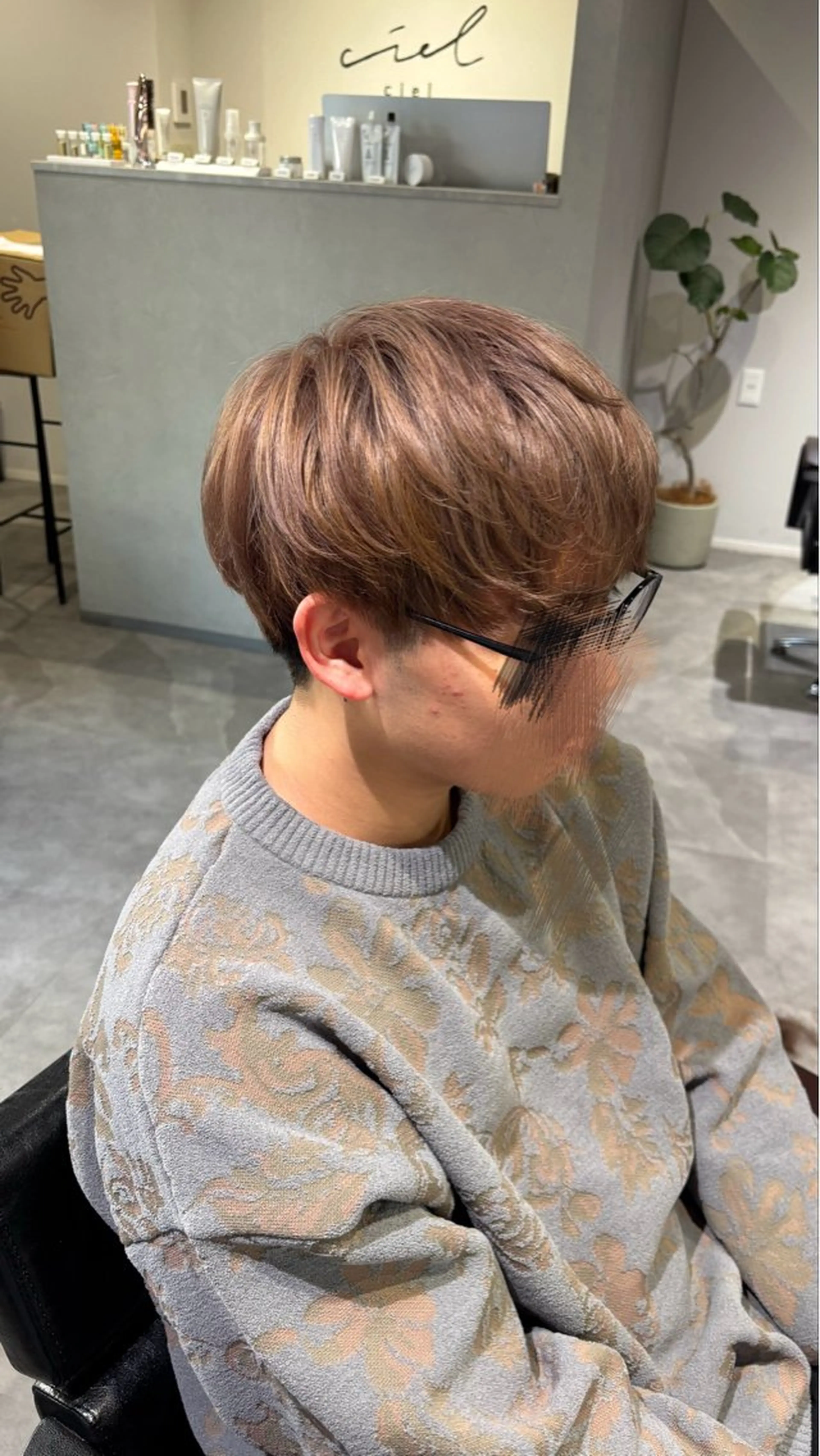 カラー メンズ メンズブリーチ メンズハイトーン ブリーチ ハイトーンカラー ヘアカラー 長尾ゆりの/ボブ/ ベージュ/ハイトーンのヘアスタイル