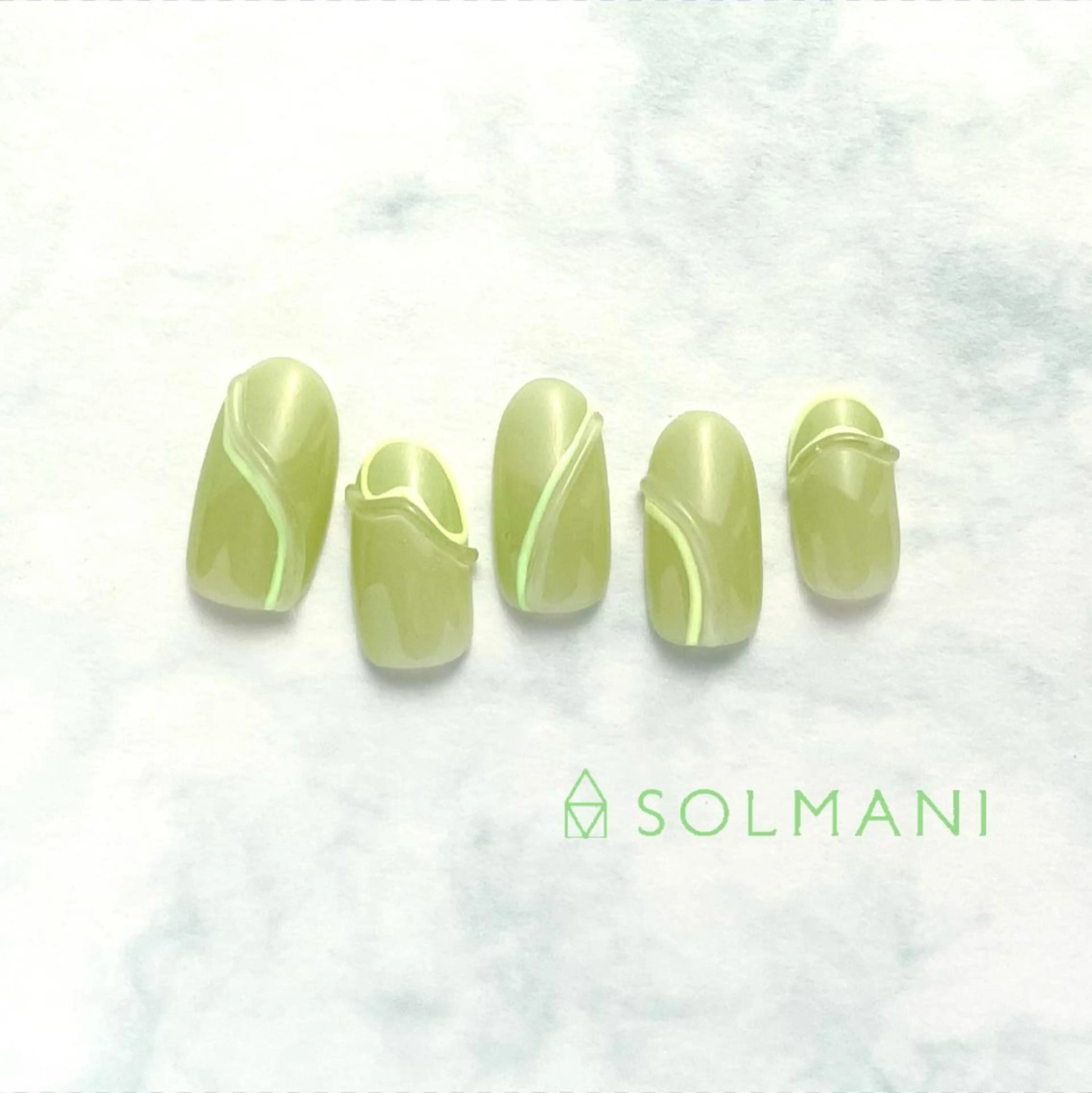 ネイル SOLMANI 予約担当のネイルデザイン