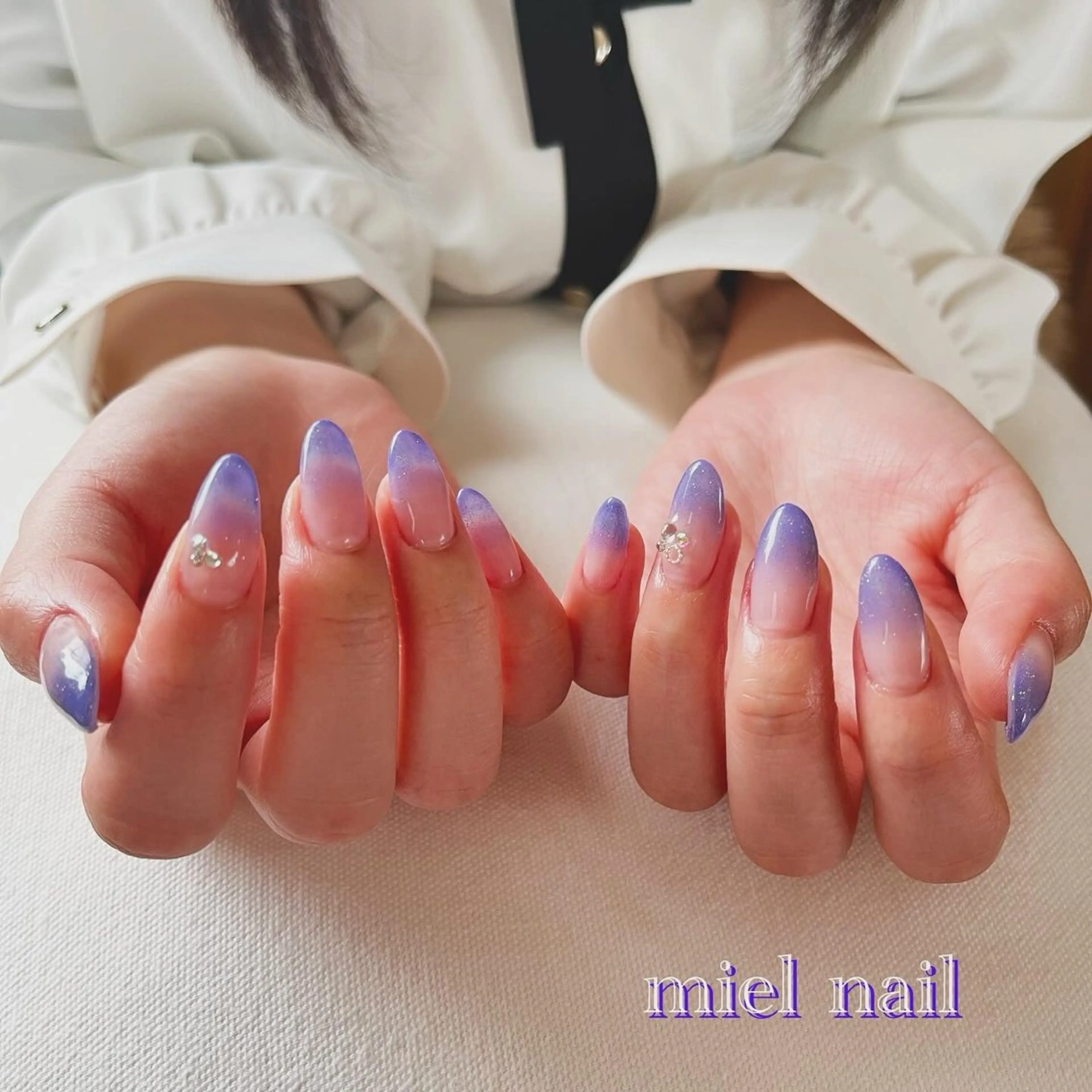 ネイル クリアネイル グラデーション ロングネイル パープル スカルプネイル ハンドネイル miel nailのネイルデザイン