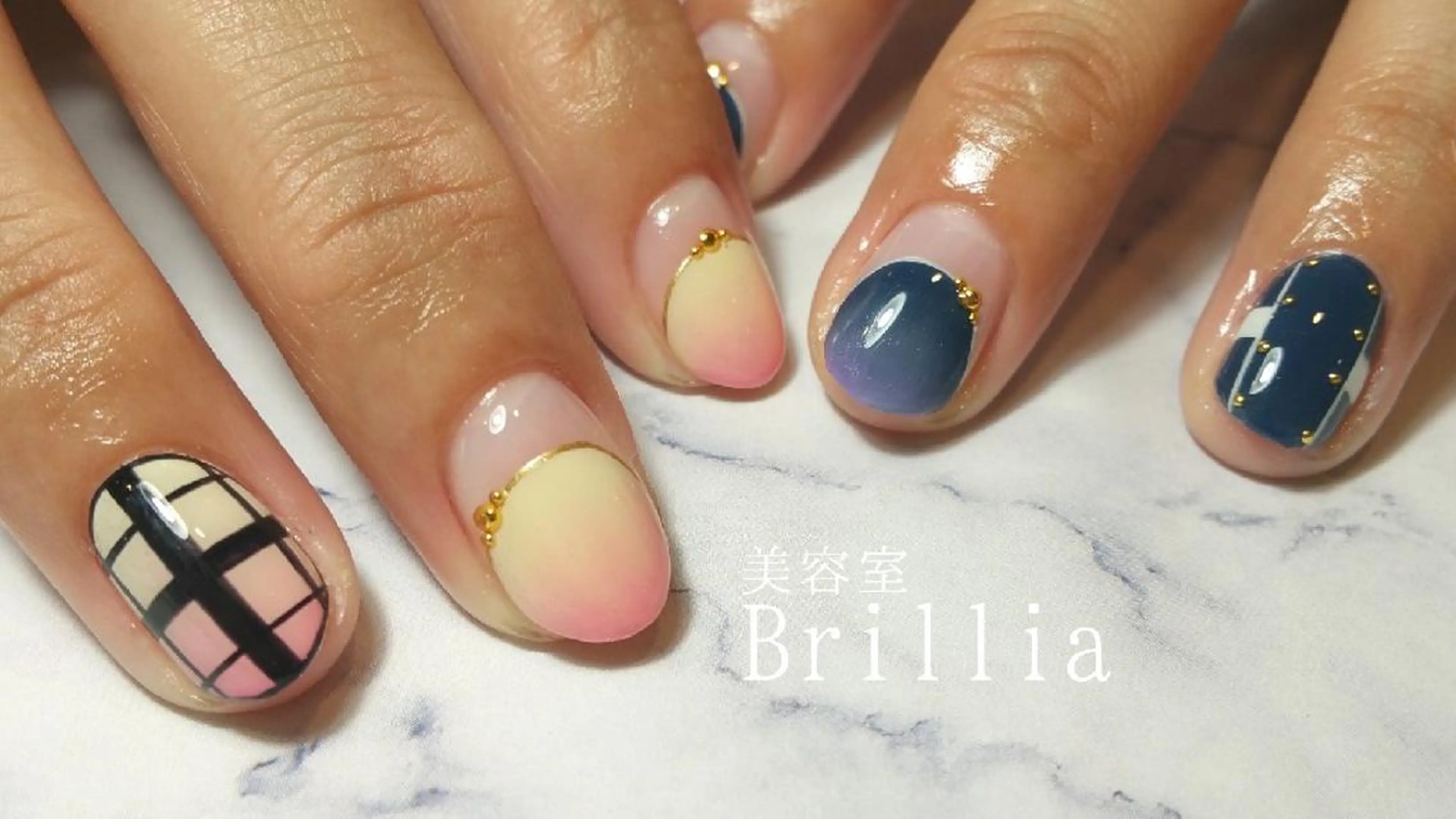 ネイル ハンドネイル 柴田 彩のネイルデザイン