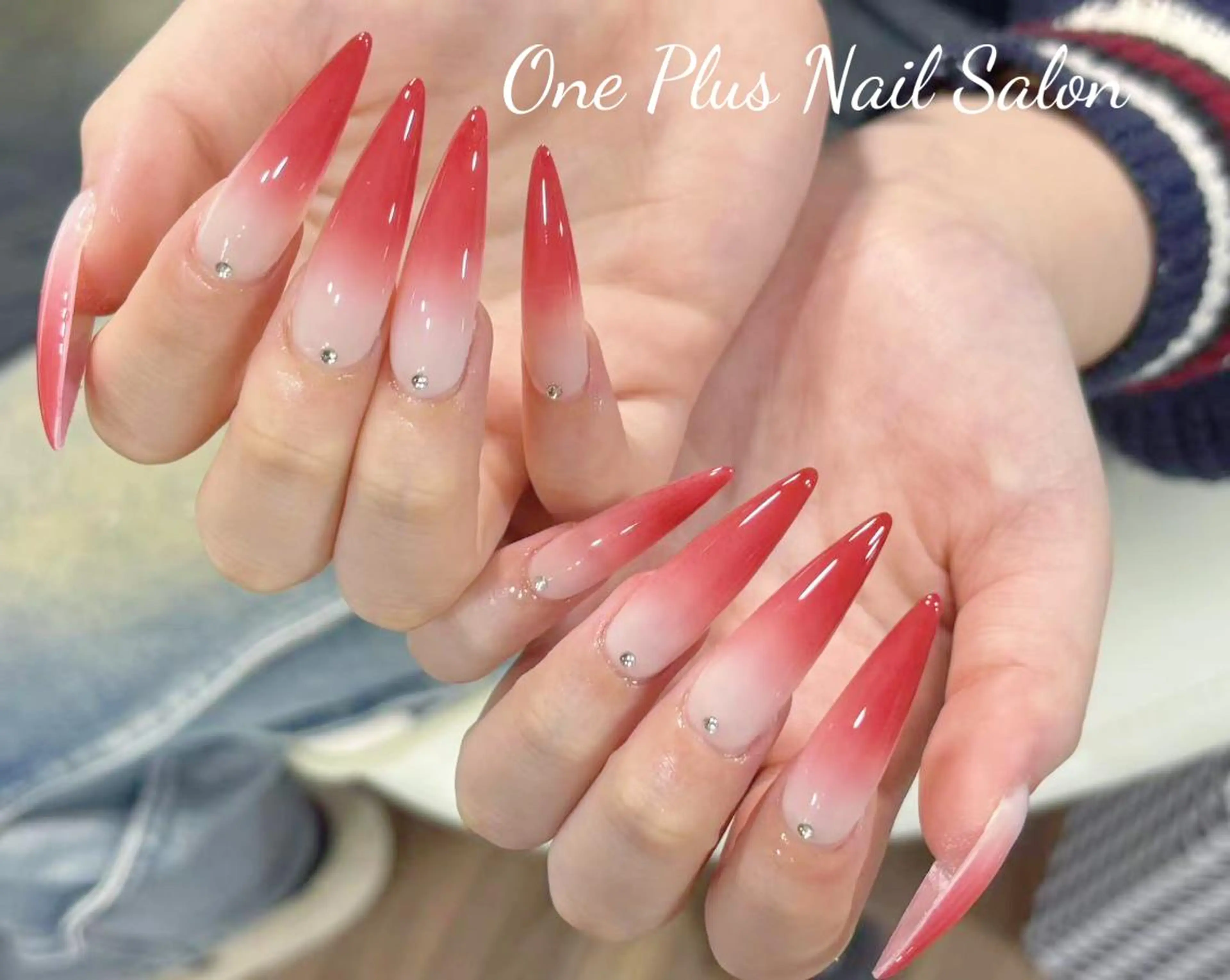 ネイル ジェルネイル 韓国ネイル パラジェル 赤色 リボン One Plus Nail Salonのネイルデザイン