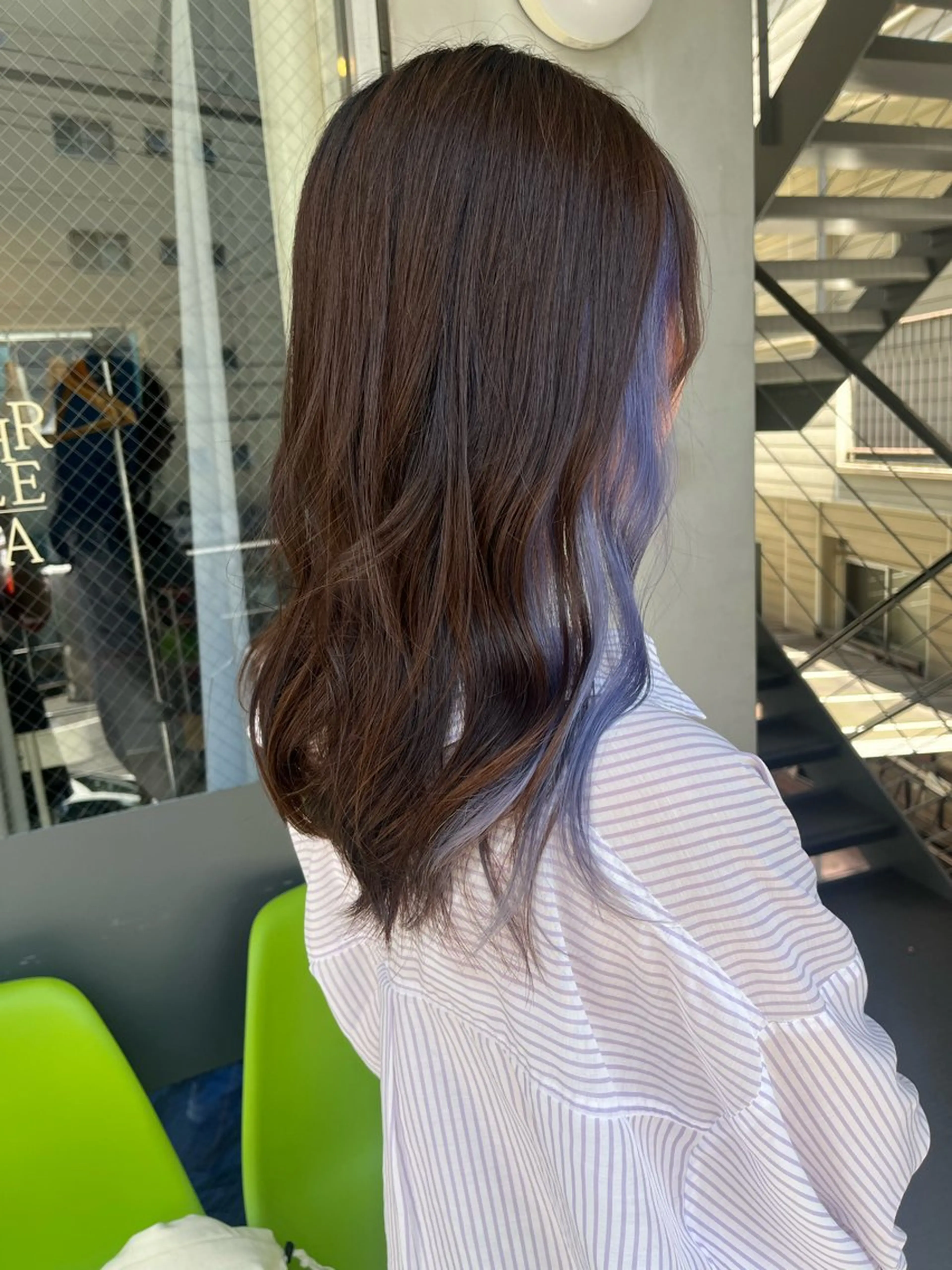 カラー 濱田 志妃のヘアスタイル