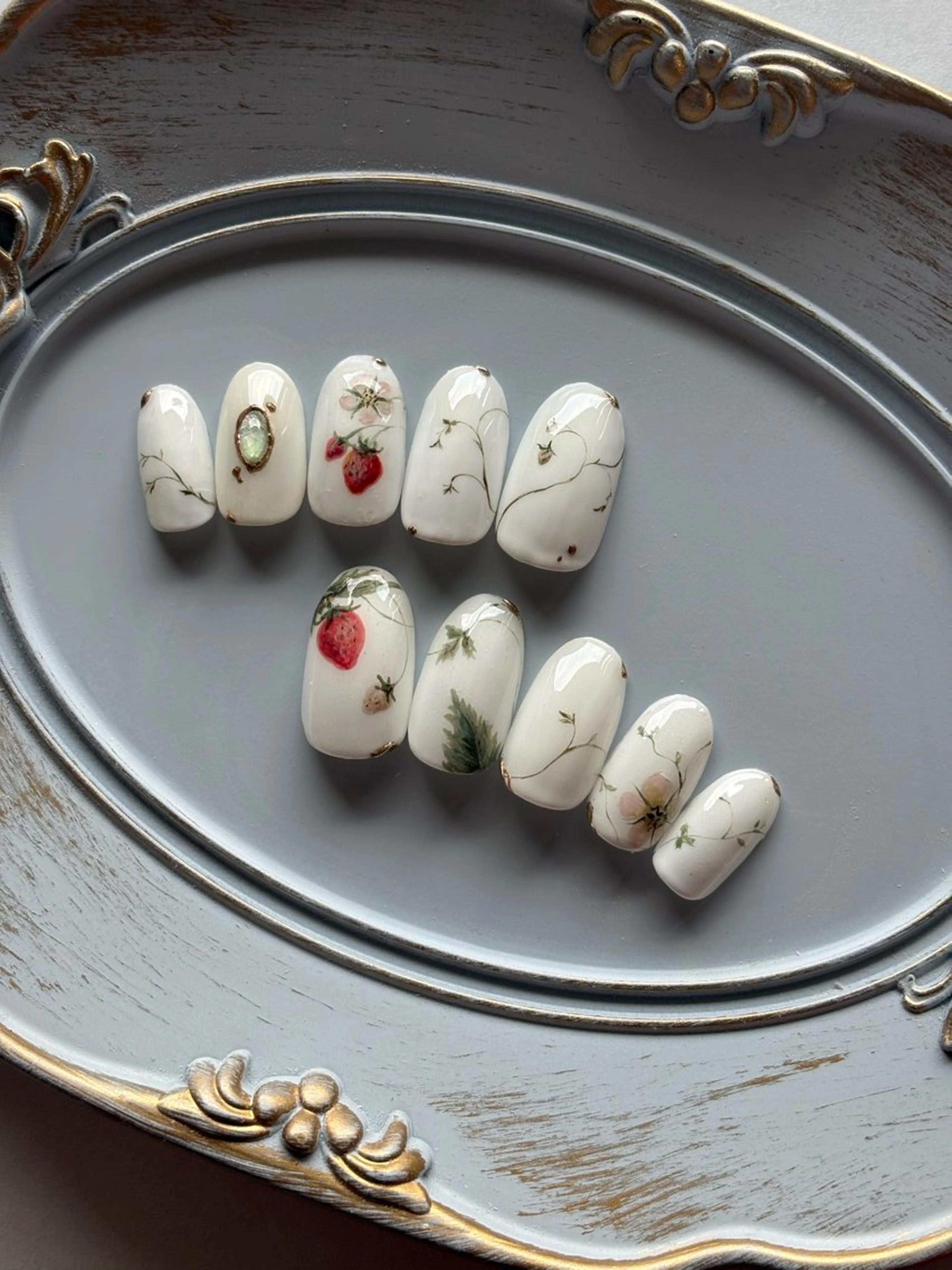 ネイル ハンドネイル FIORITURA Maikoのネイルデザイン