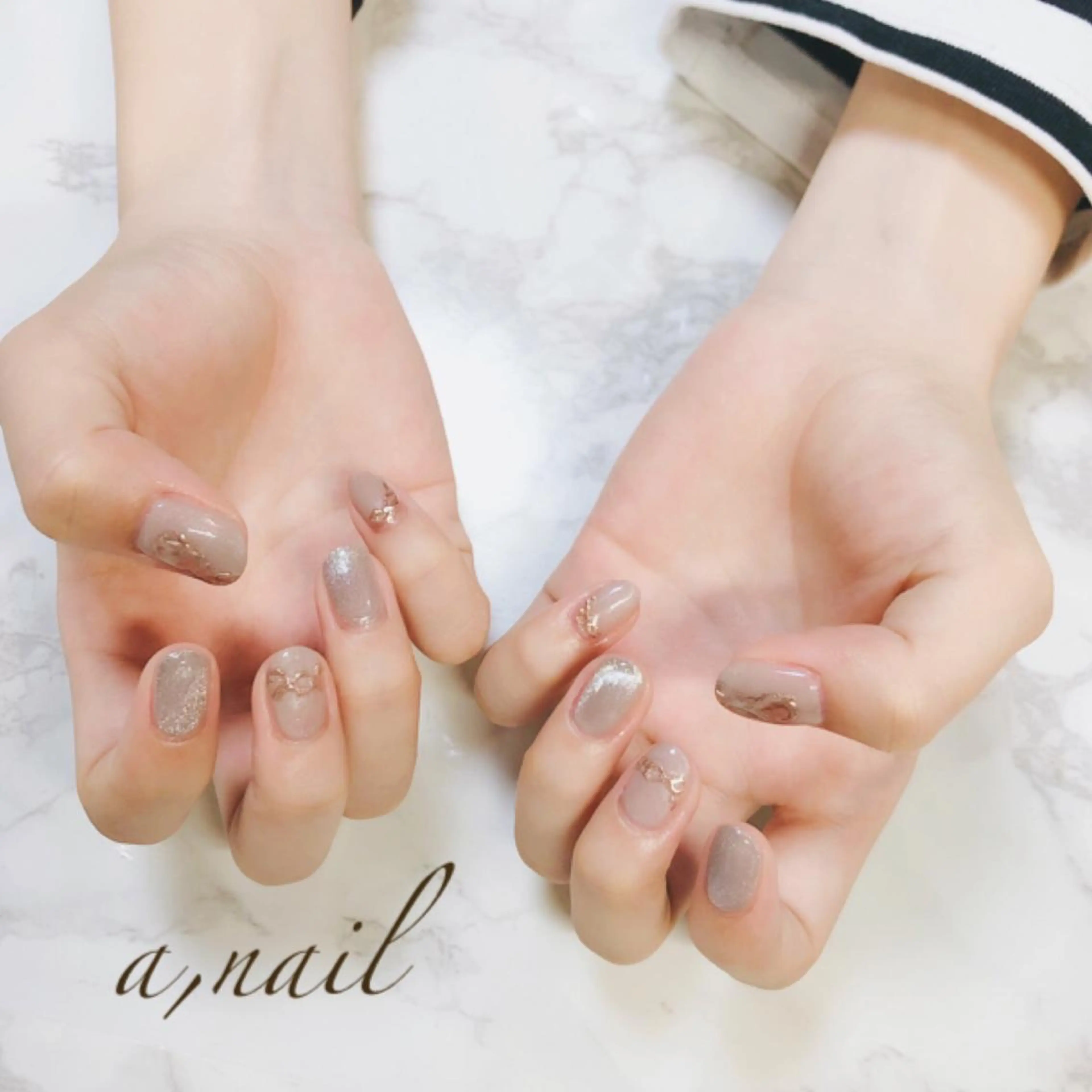 ネイル フットネイル ジェルネイル グラデーション マグネットネイル ミラーネイル ハンドネイル ネイルサロン エーネイルのネイルデザイン