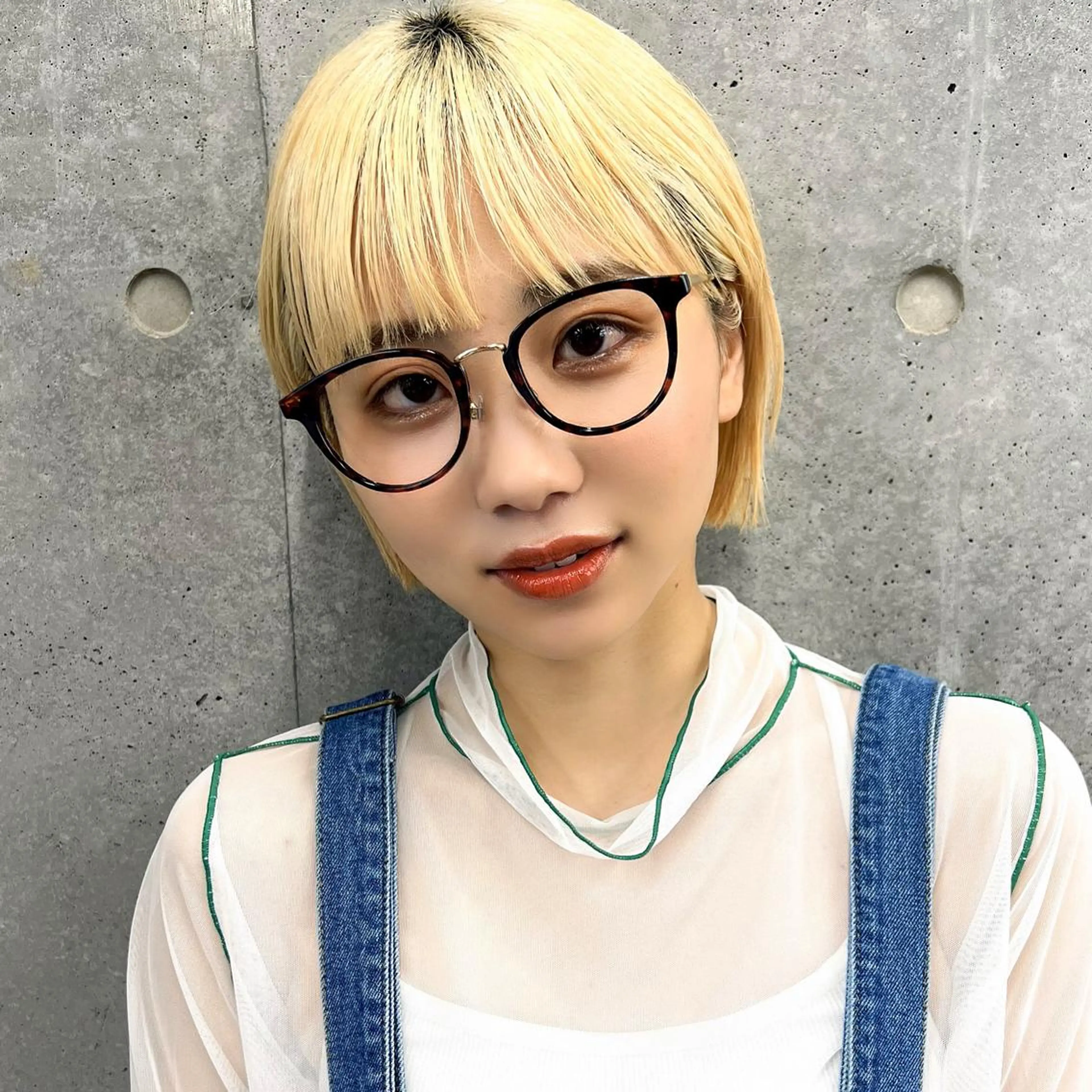 ショート カラー 🎧パーソナルケア/ 透明感カラー/ミユのヘアスタイル