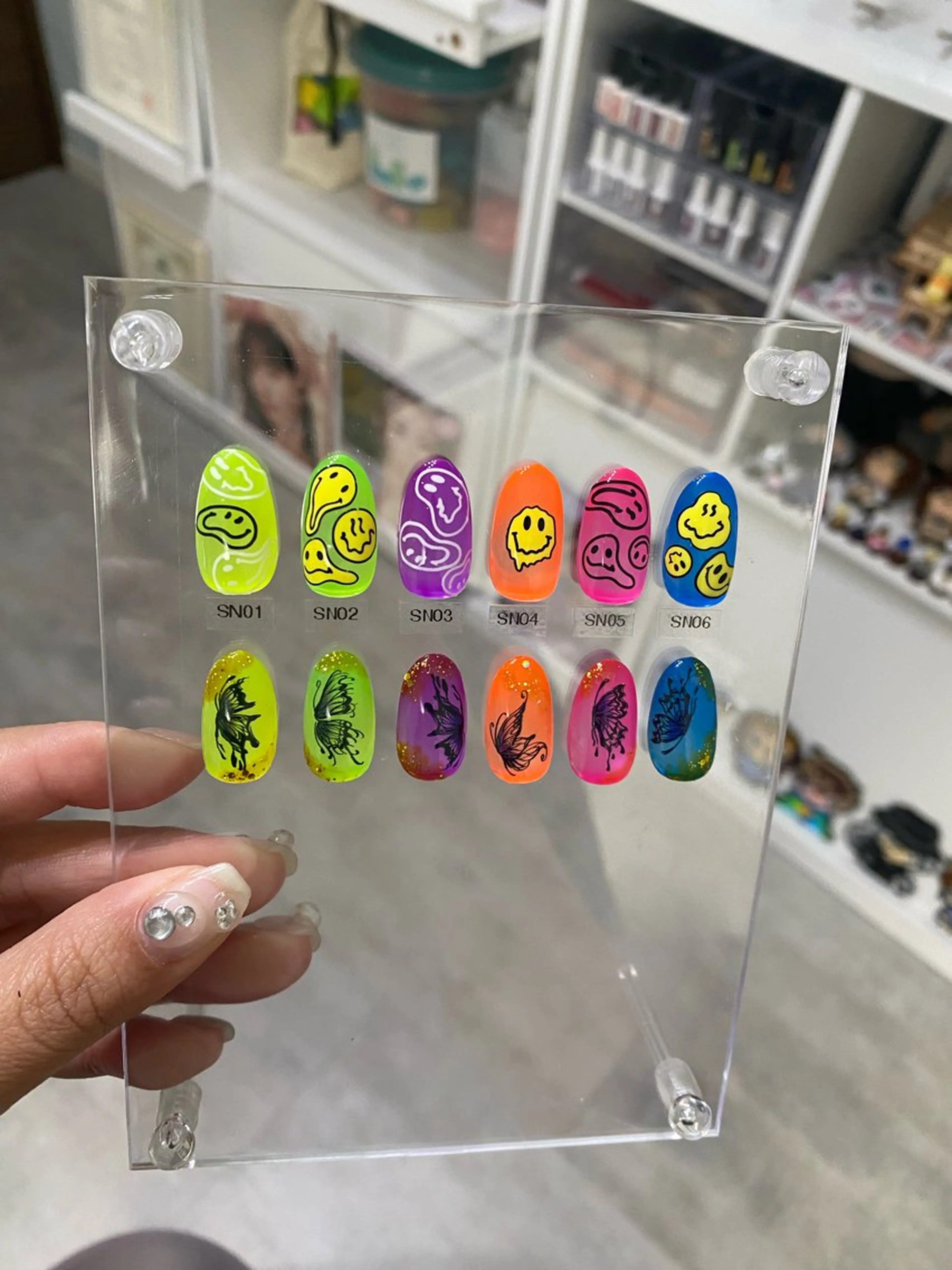 ネイル 大東市ネイルサロン 【KYURA】ｷｭﾗのネイルデザイン