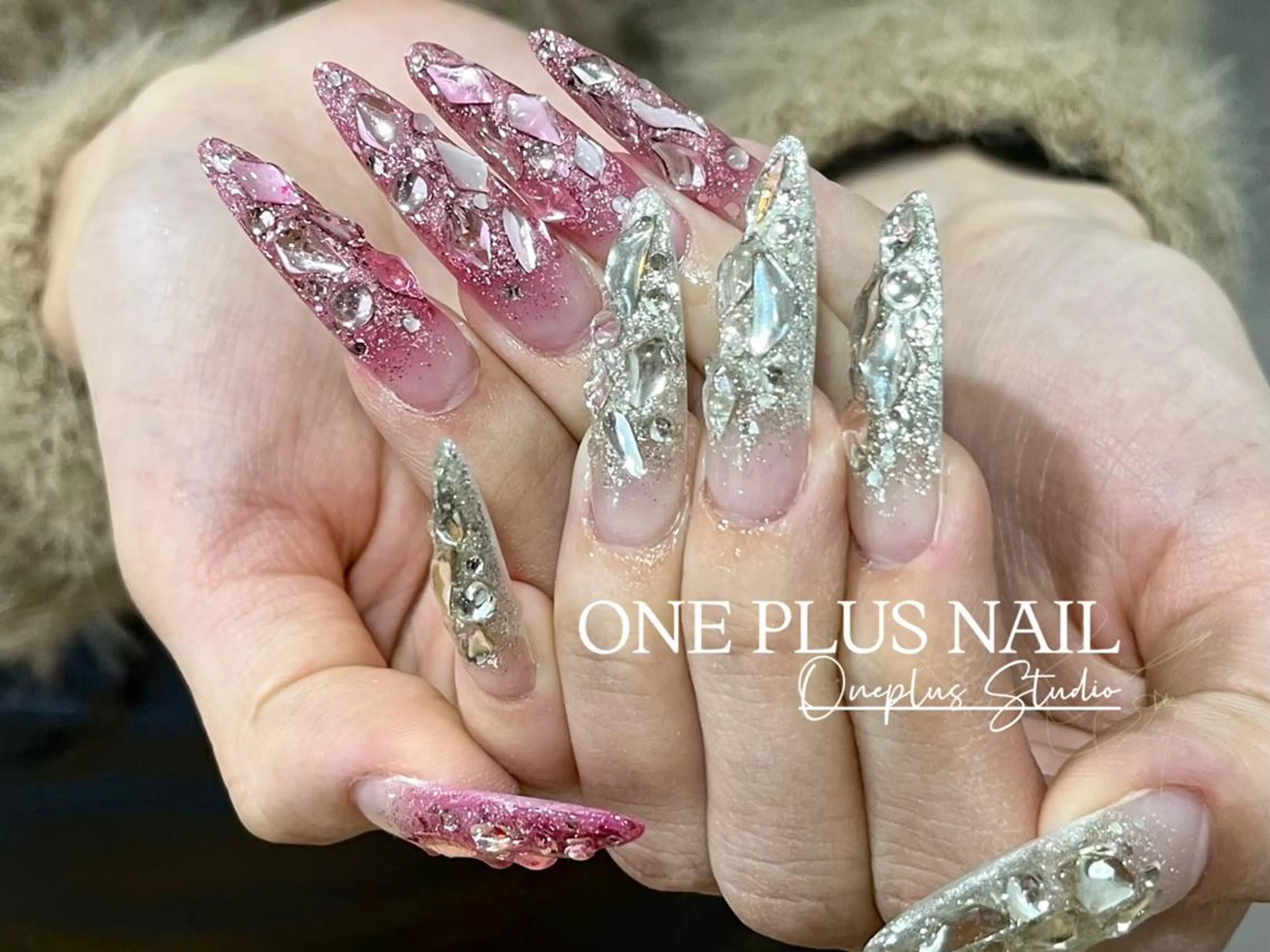 ネイル アートネイル オーロラネイル ガーリー キラキラネイル 韓国ネイル One plus StudioNailのネイルデザイン