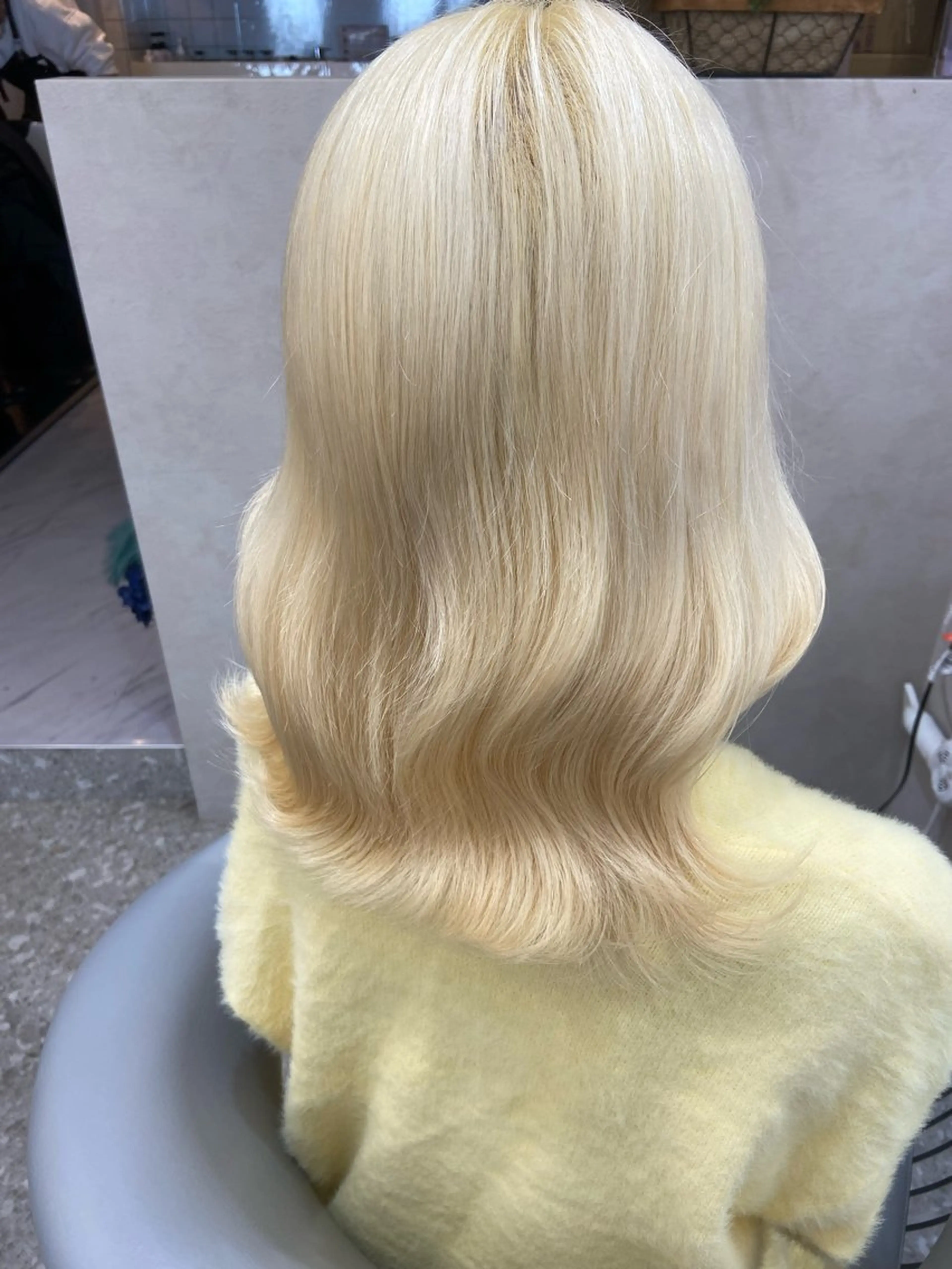 ミディアム カラー ブリーチ 抜きっぱなしブロンド ブロンド ケアブリーチ ダブルカラー カット ヘアカラー トリートメント 新宿/韓国ヘア 中明度カラー/かやのヘアスタイル