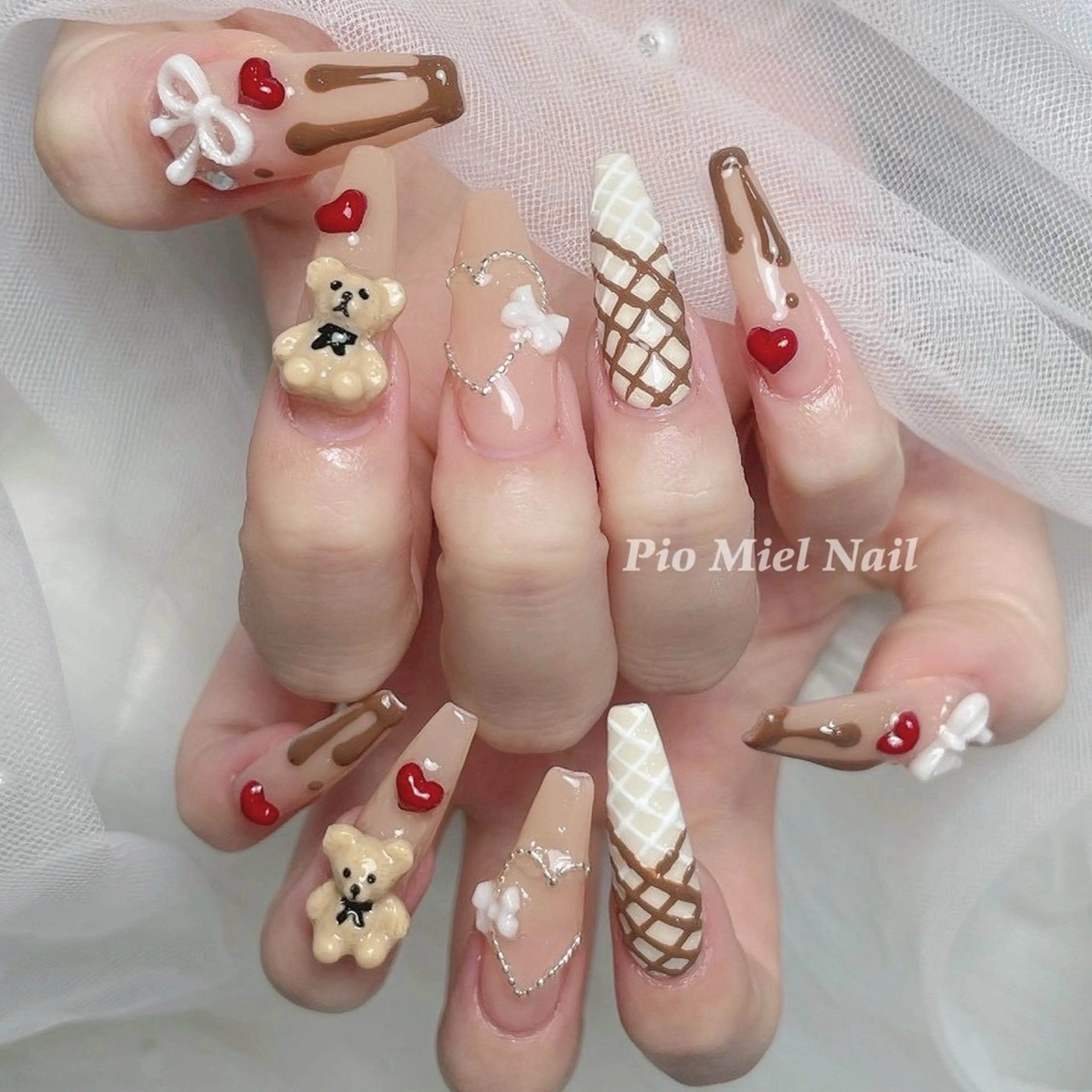 ネイル ハンドネイル HANA 長さだしのネイルデザイン