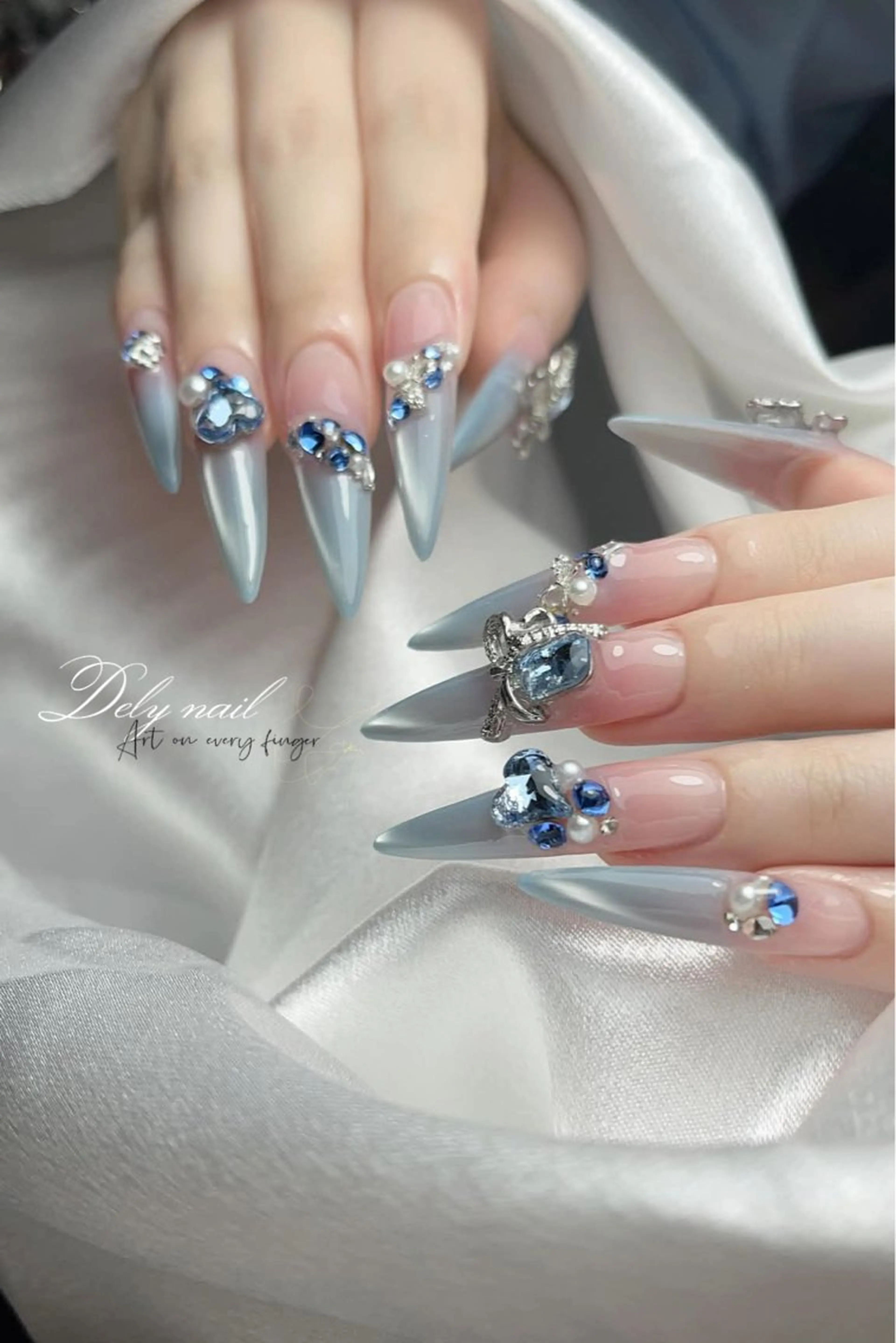 ロング ハンドネイル Dely Nailのネイルデザイン
