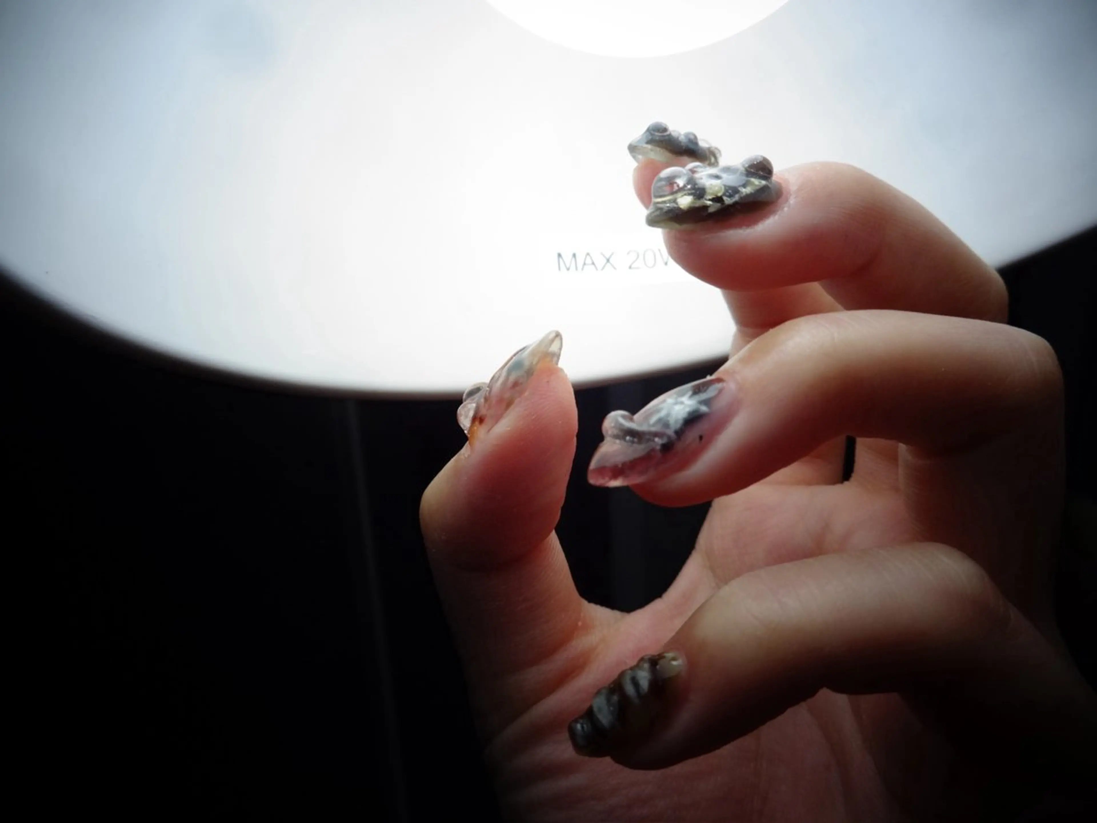 ネイル ニコネイル八王子店所属・永山 未蘭のネイルデザイン