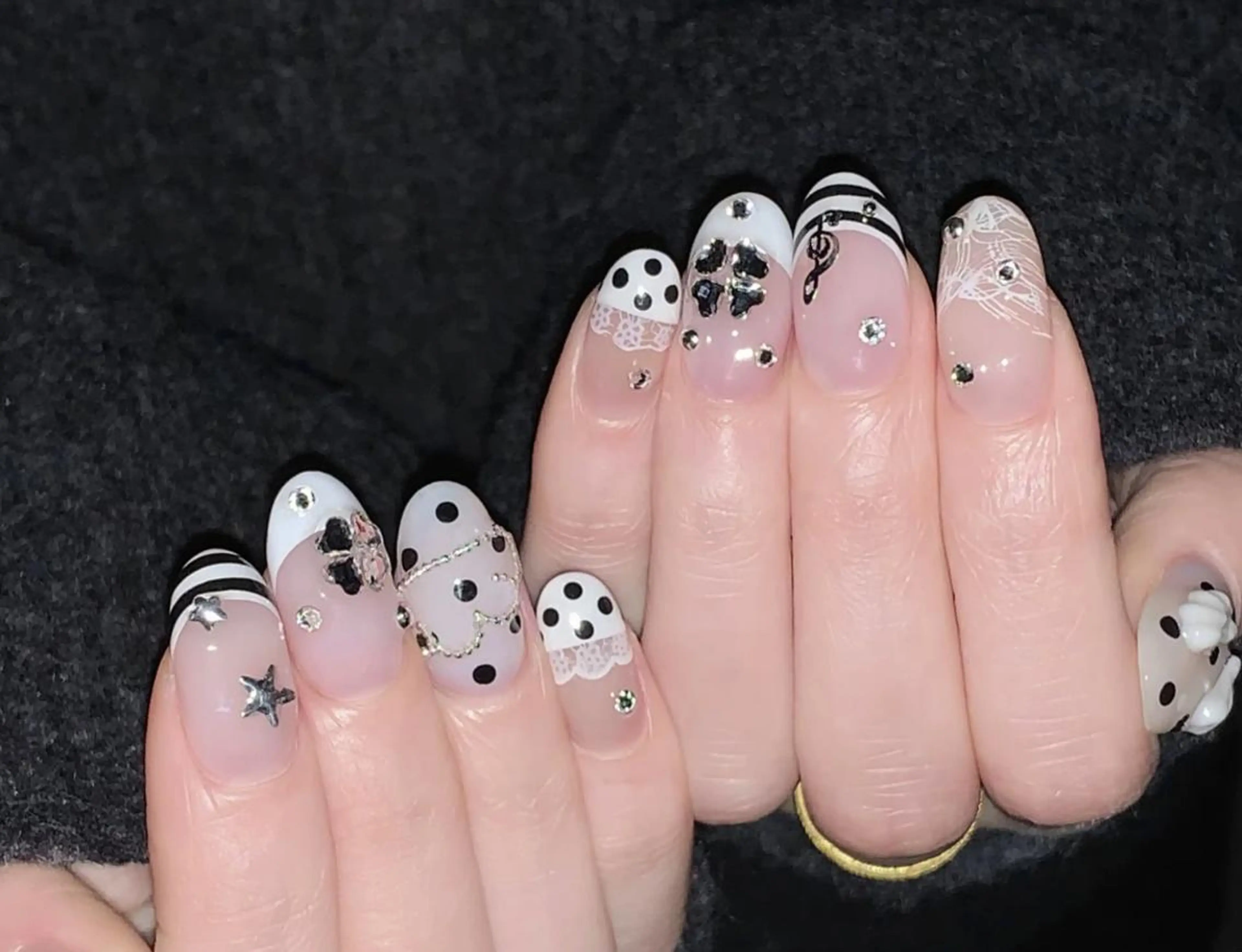 ネイル ハンドネイル エ リのネイルデザイン