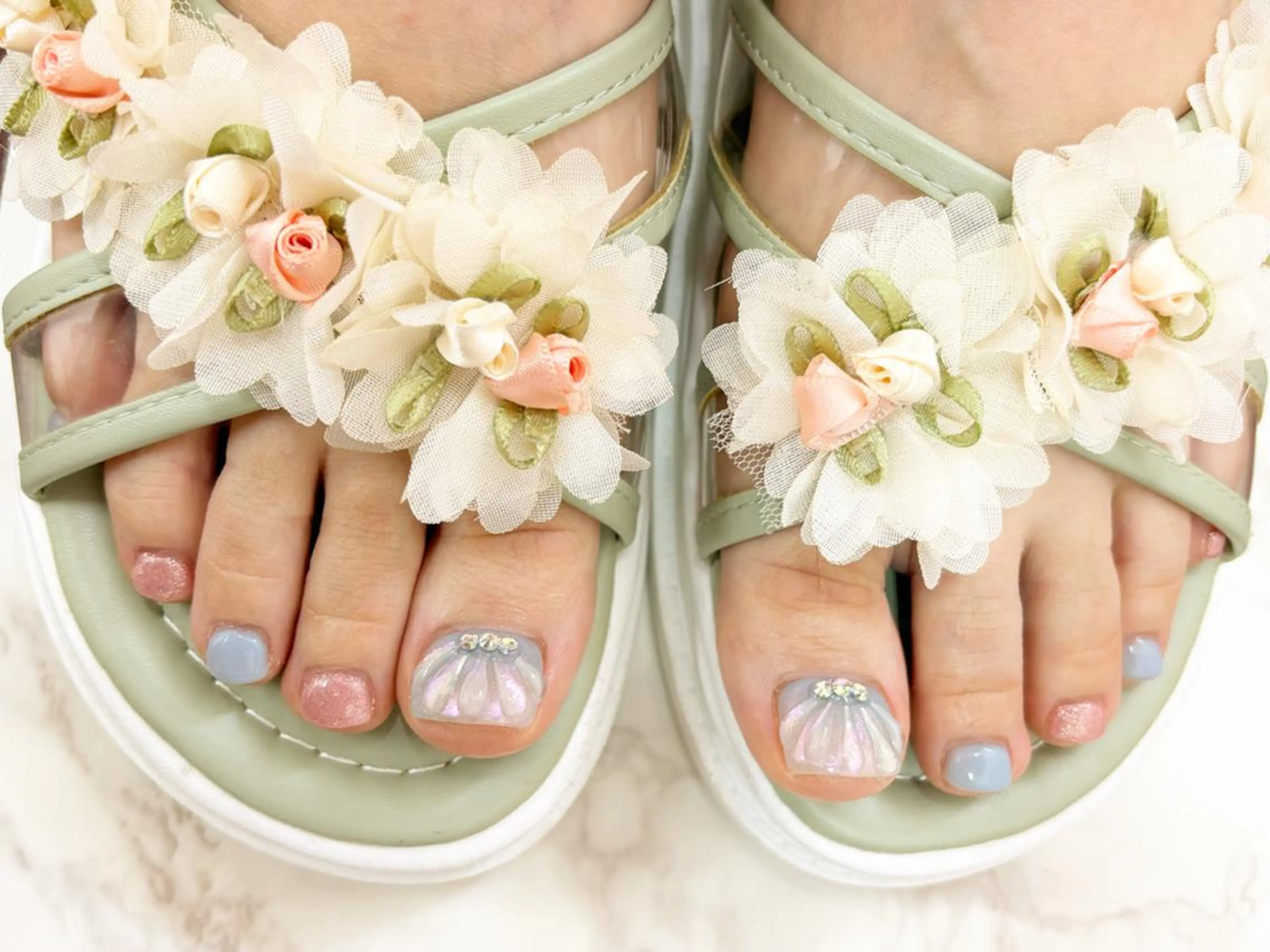 ネイル フットネイル リラネイル Aikenのネイルデザイン