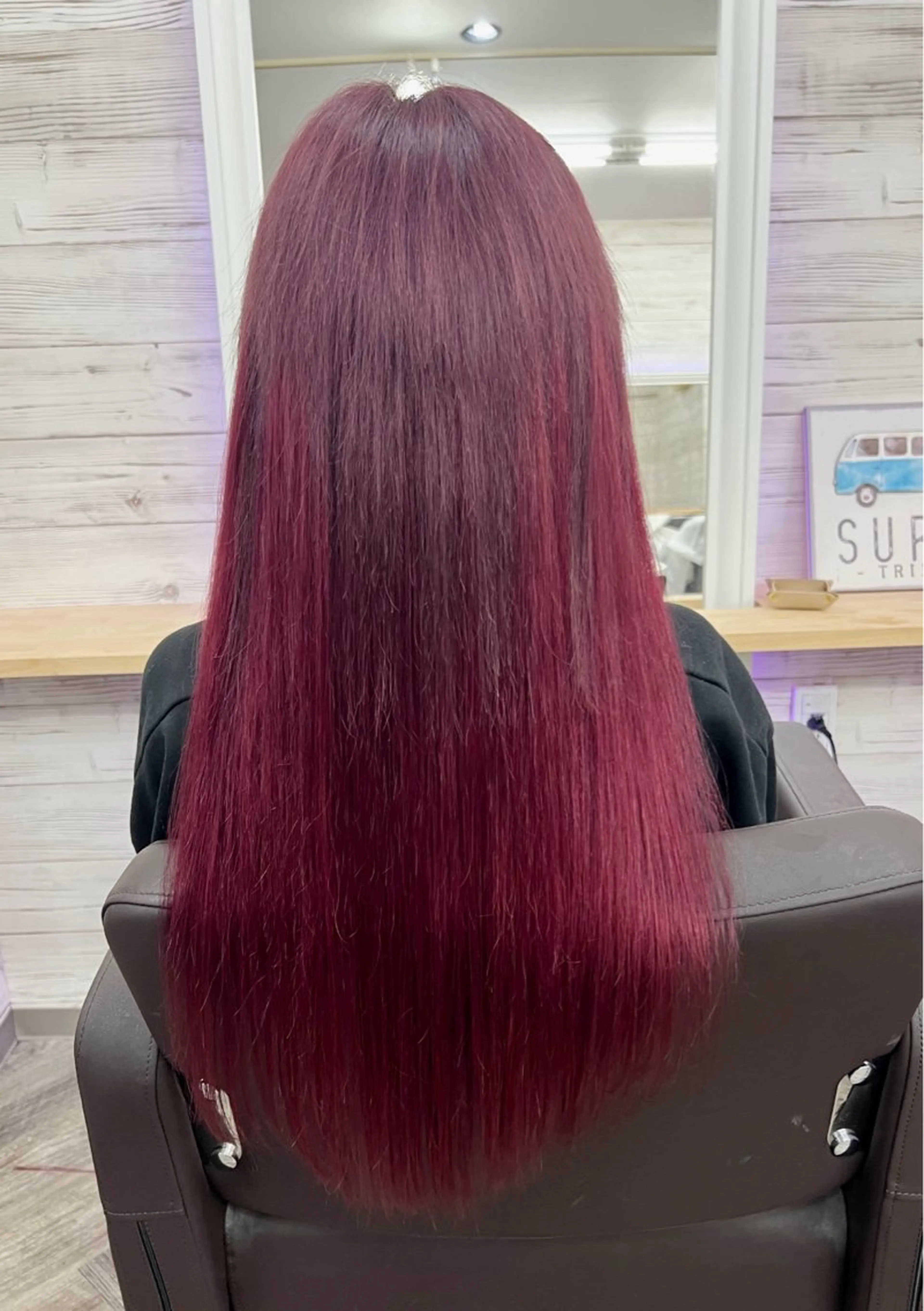 ミディアム カラー ヘアアレンジ シールエクステ ブリーチ ピンクカラー エクステ 枝毛カット＆髪質改善 満足NO.1岡しゃんのヘアスタイル