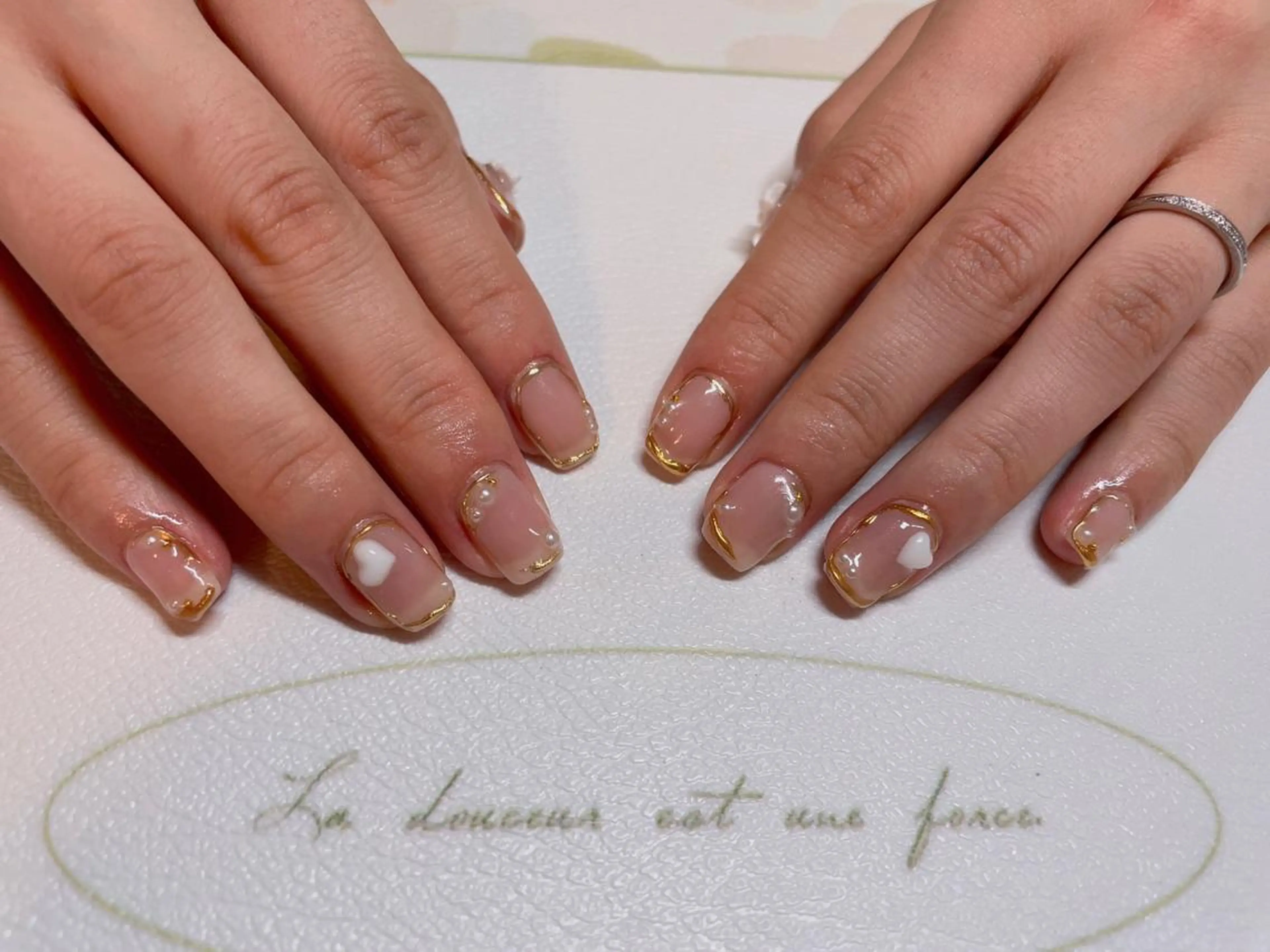 ネイル ミラーネイル リボン 夏ネイル エン Nail salonのネイルデザイン