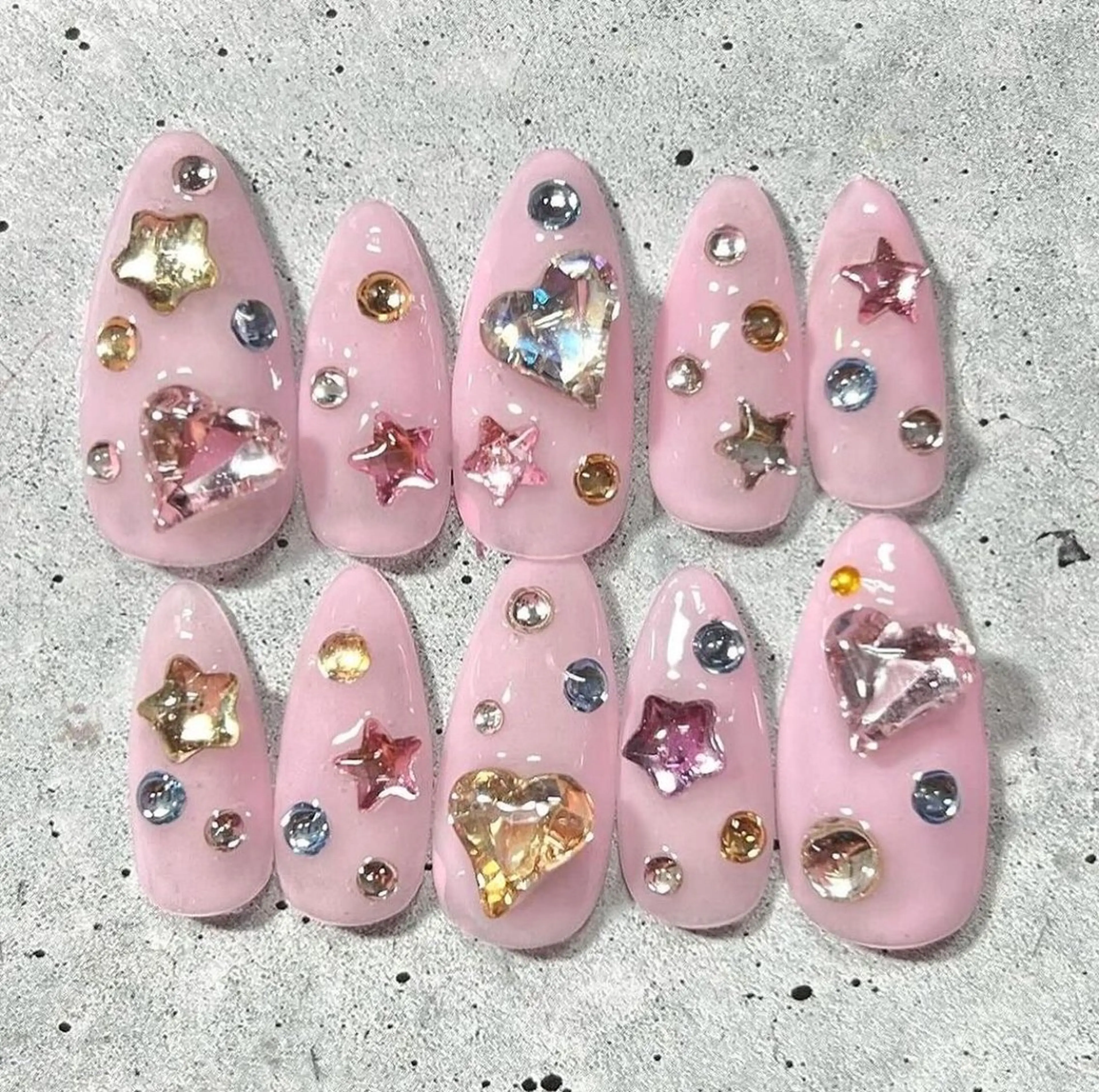 ネイル グラデーション ラメ(グリッター) マグネットネイル ミラーネイル ニュアンスネイル ハンドネイル Lumi de nails所属・Lumi de nailsのネイルデザイン