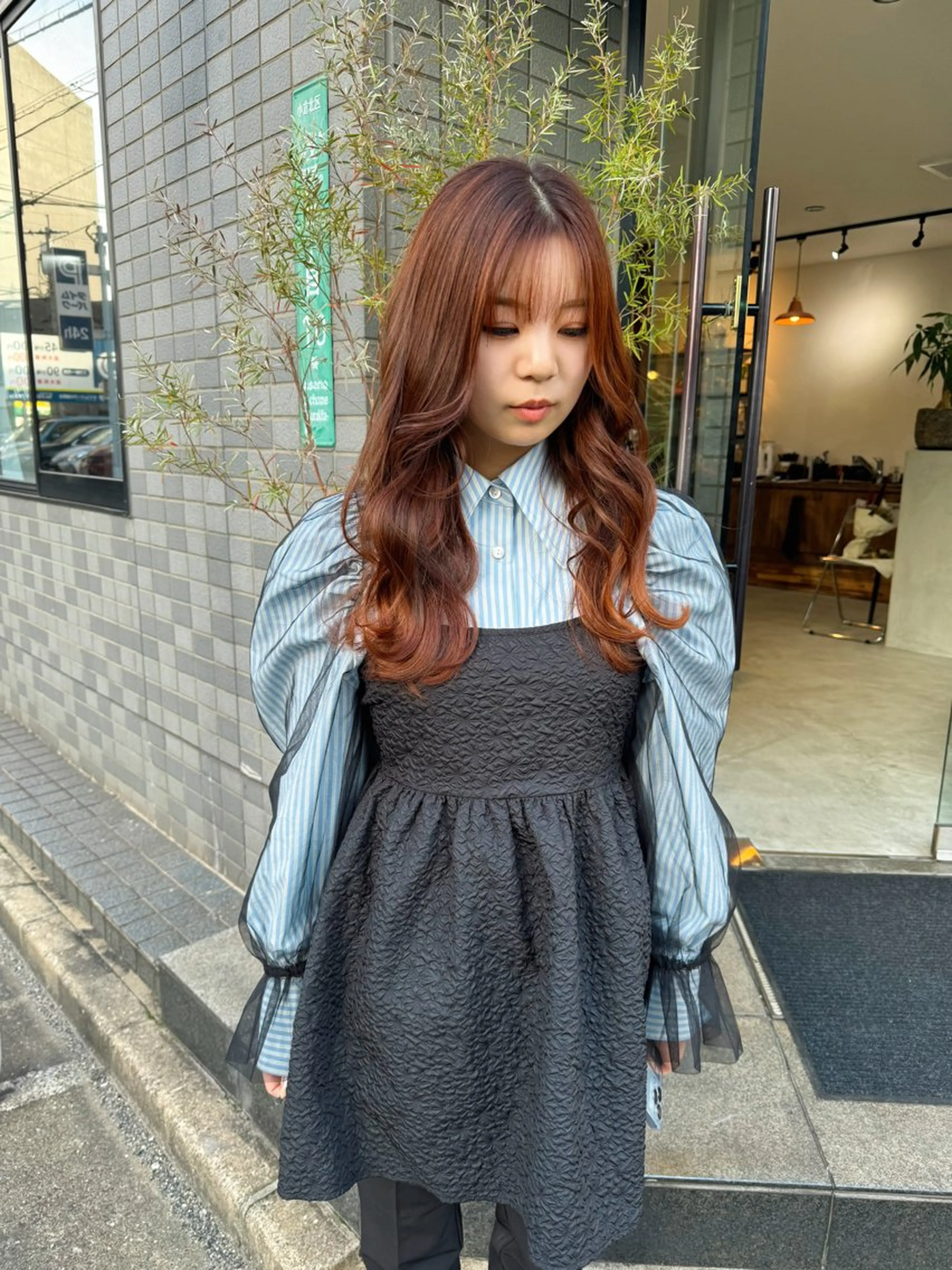 ロング カラー ヘアカラー トリートメント (h)wim ウィムのヘアスタイル