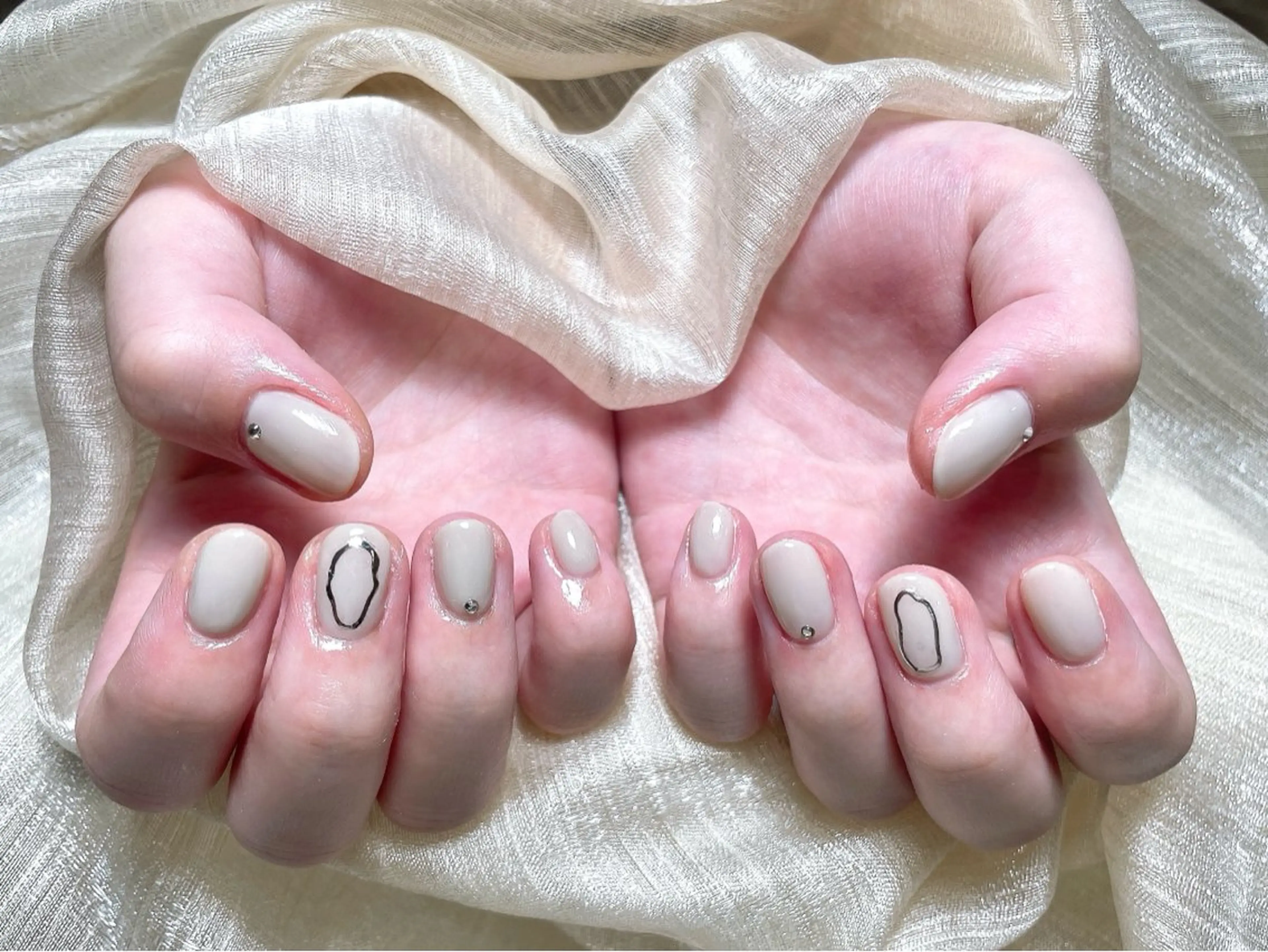 ネイル ハンドネイル ハンドケア モナ& あきのネイルデザイン