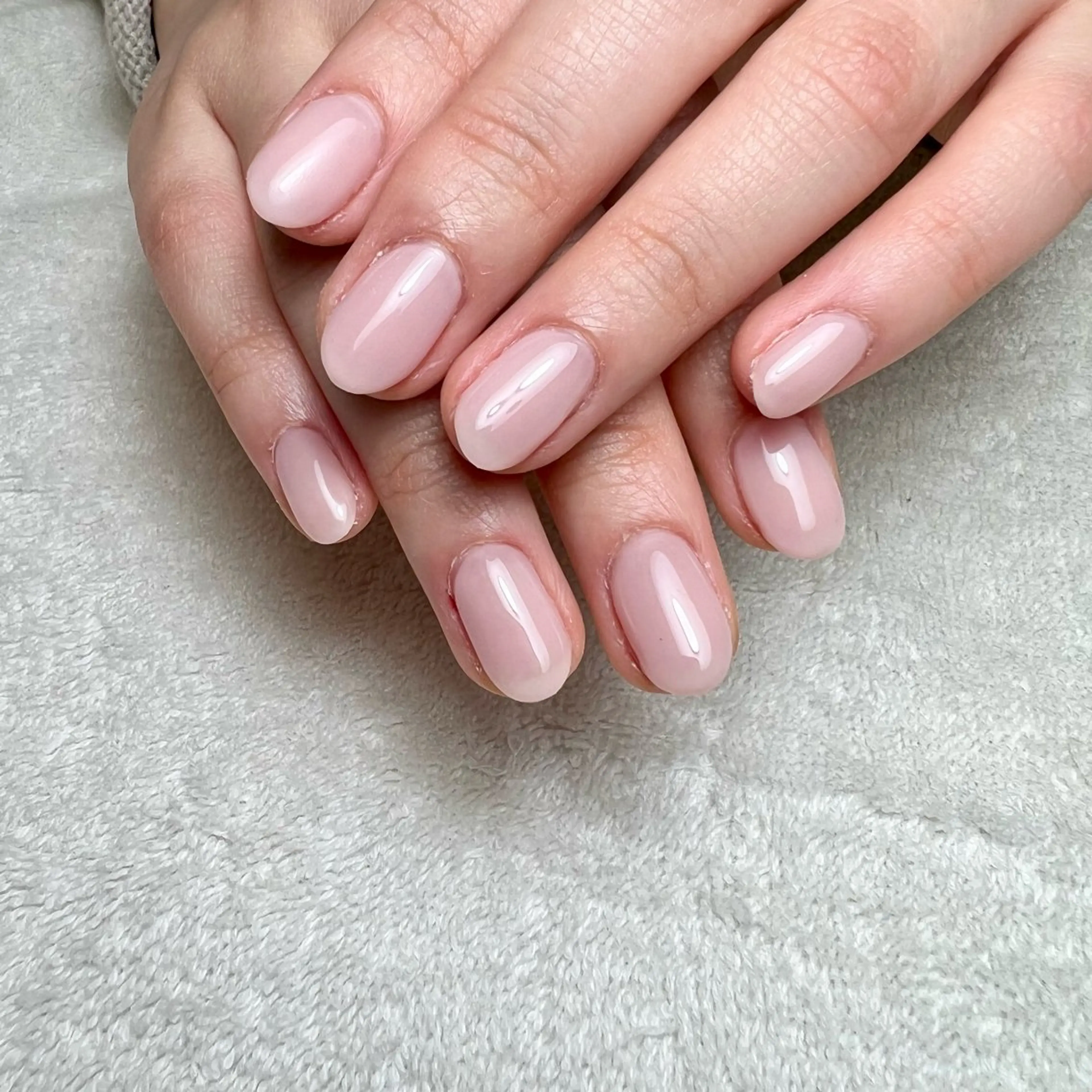 ネイル ワンカラーネイル シンプルネイル ハンドネイル COCO+所属・COCO +のエステ・リラクイメージ