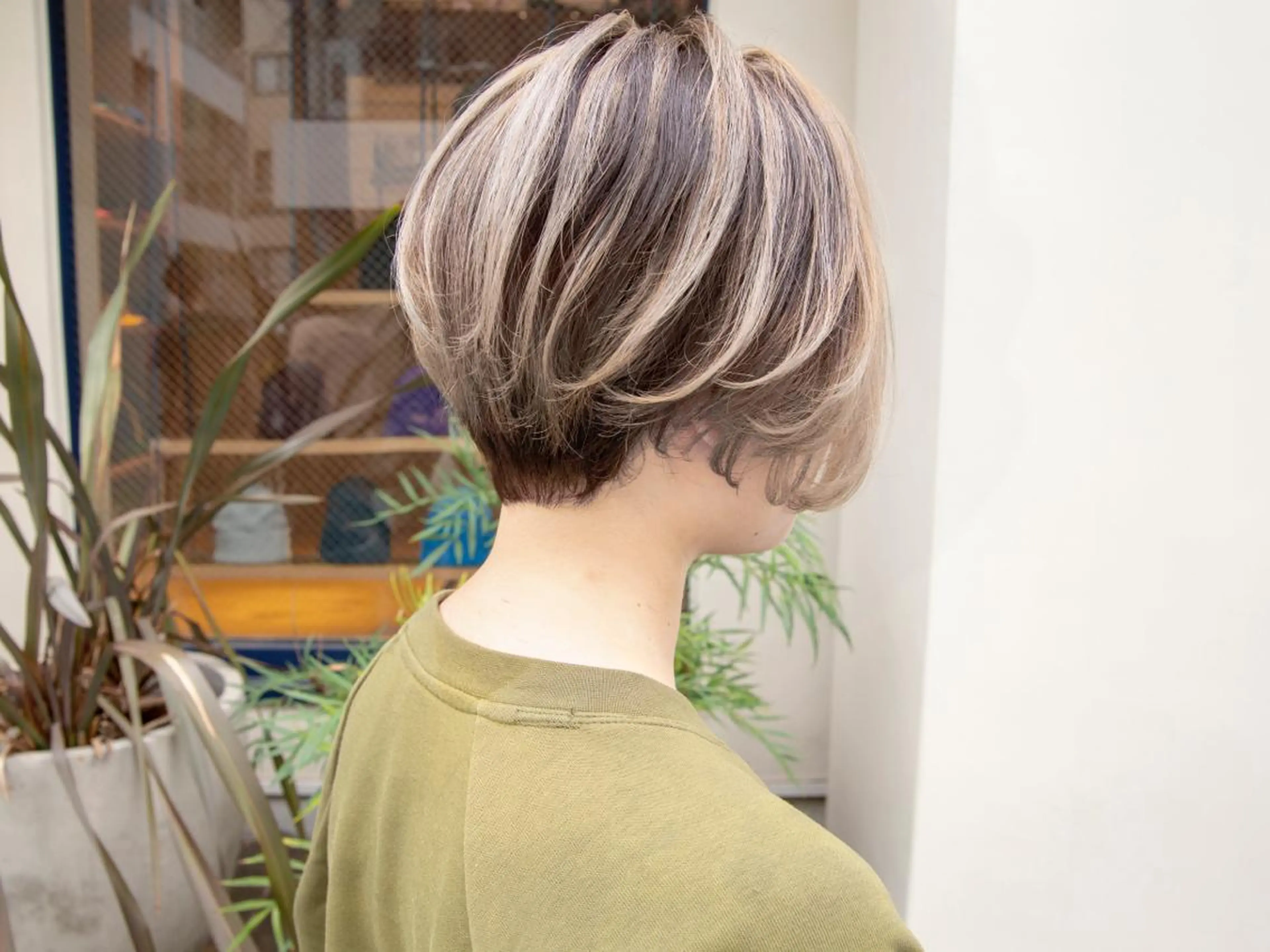 ショート カラー Re:ta Hair 飯田淳平のヘアスタイル