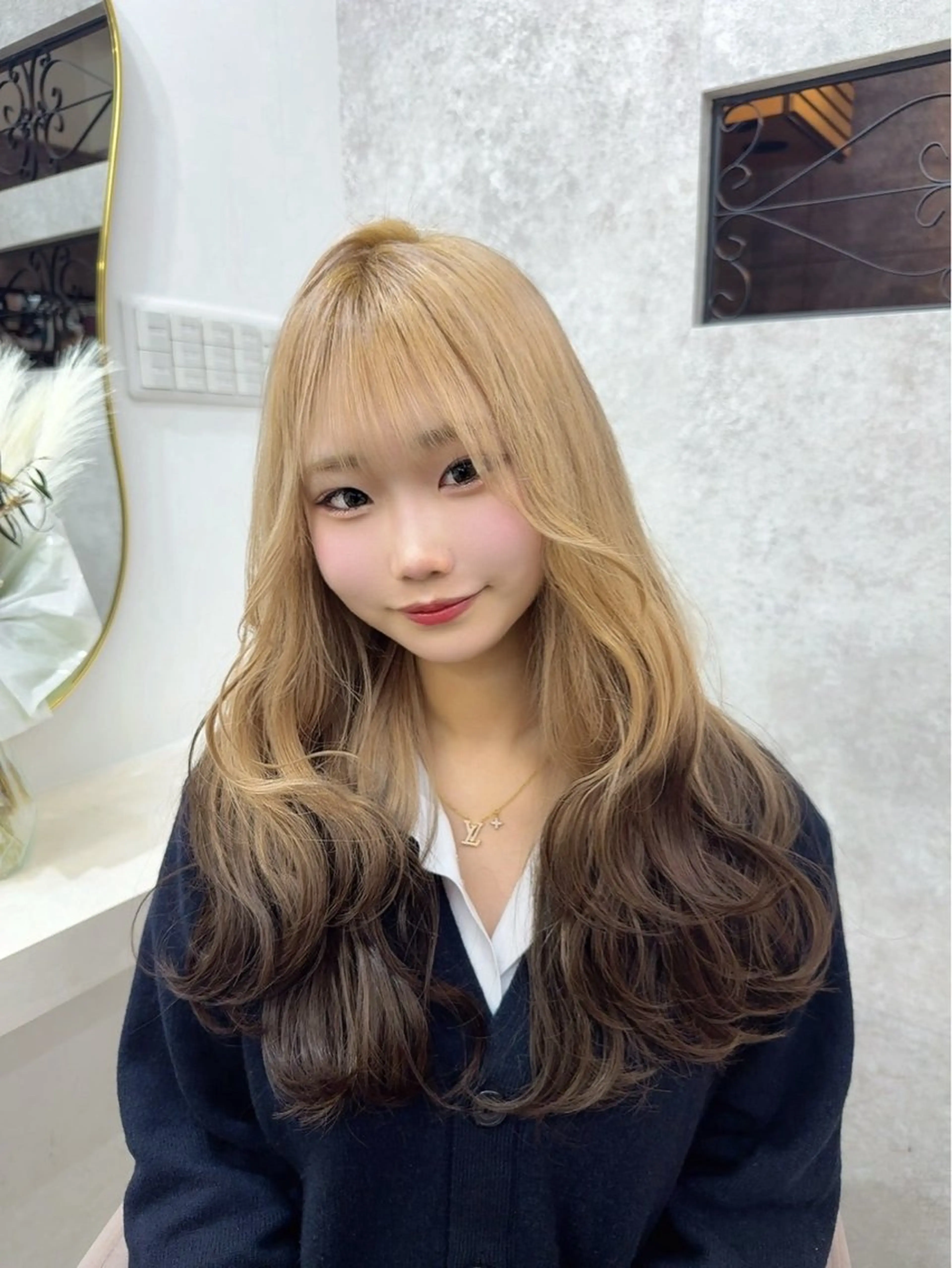 ロング カット せいと/レイヤー/ ハイトーン/艶髪のヘアスタイル