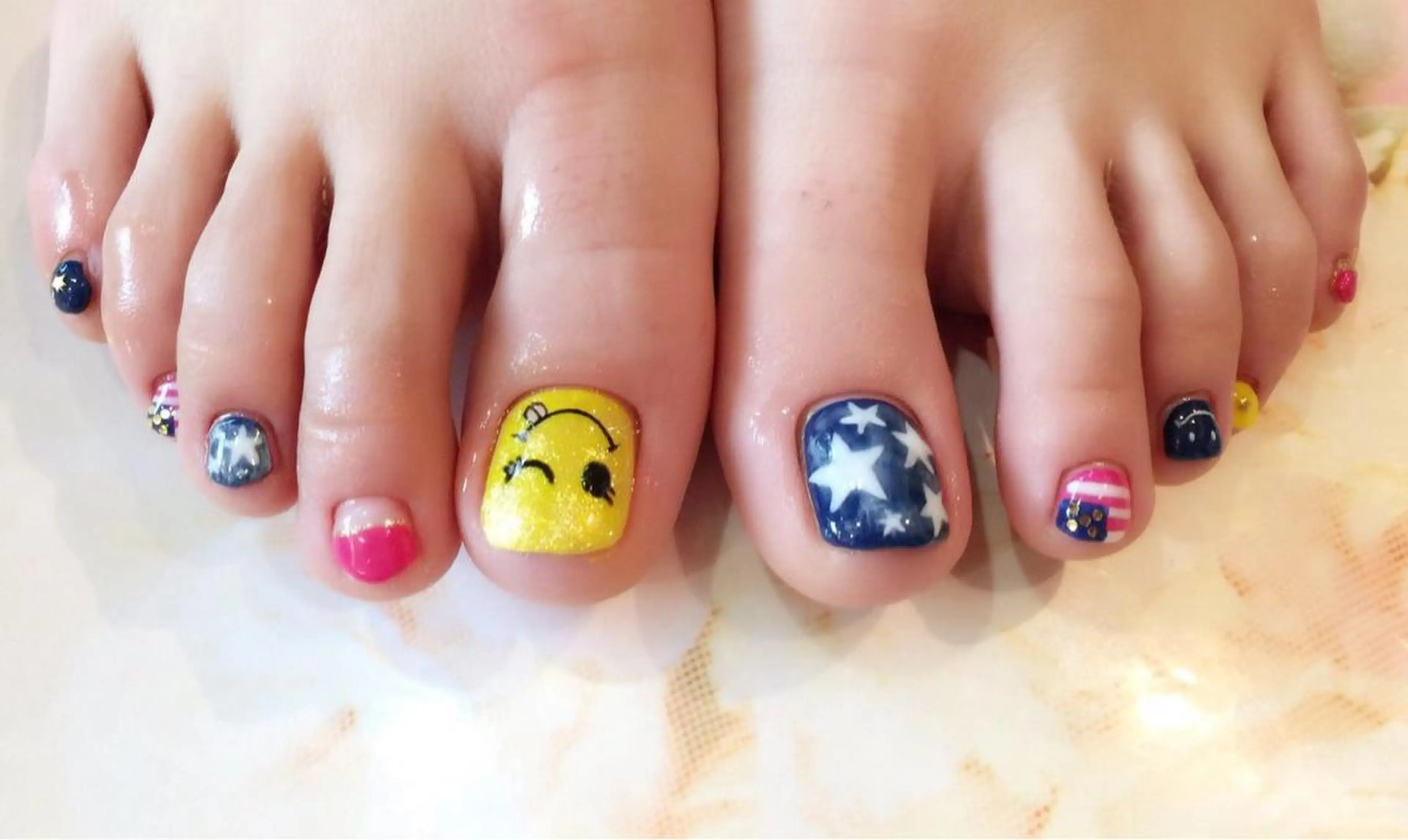 ネイル フットネイル a yakaのネイルデザイン