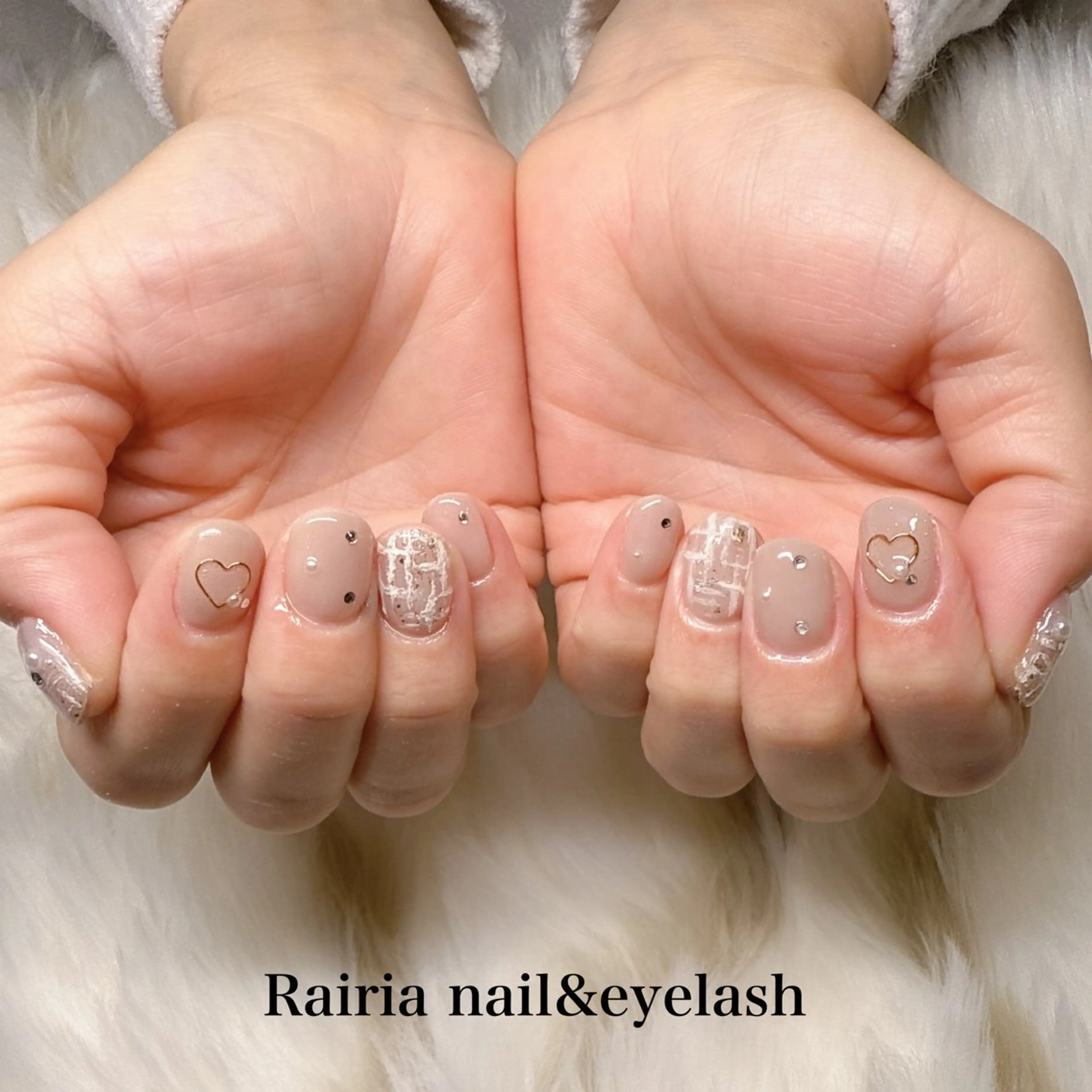 ネイル Rairia   nail所属・屋敷 理奈のネイルデザイン