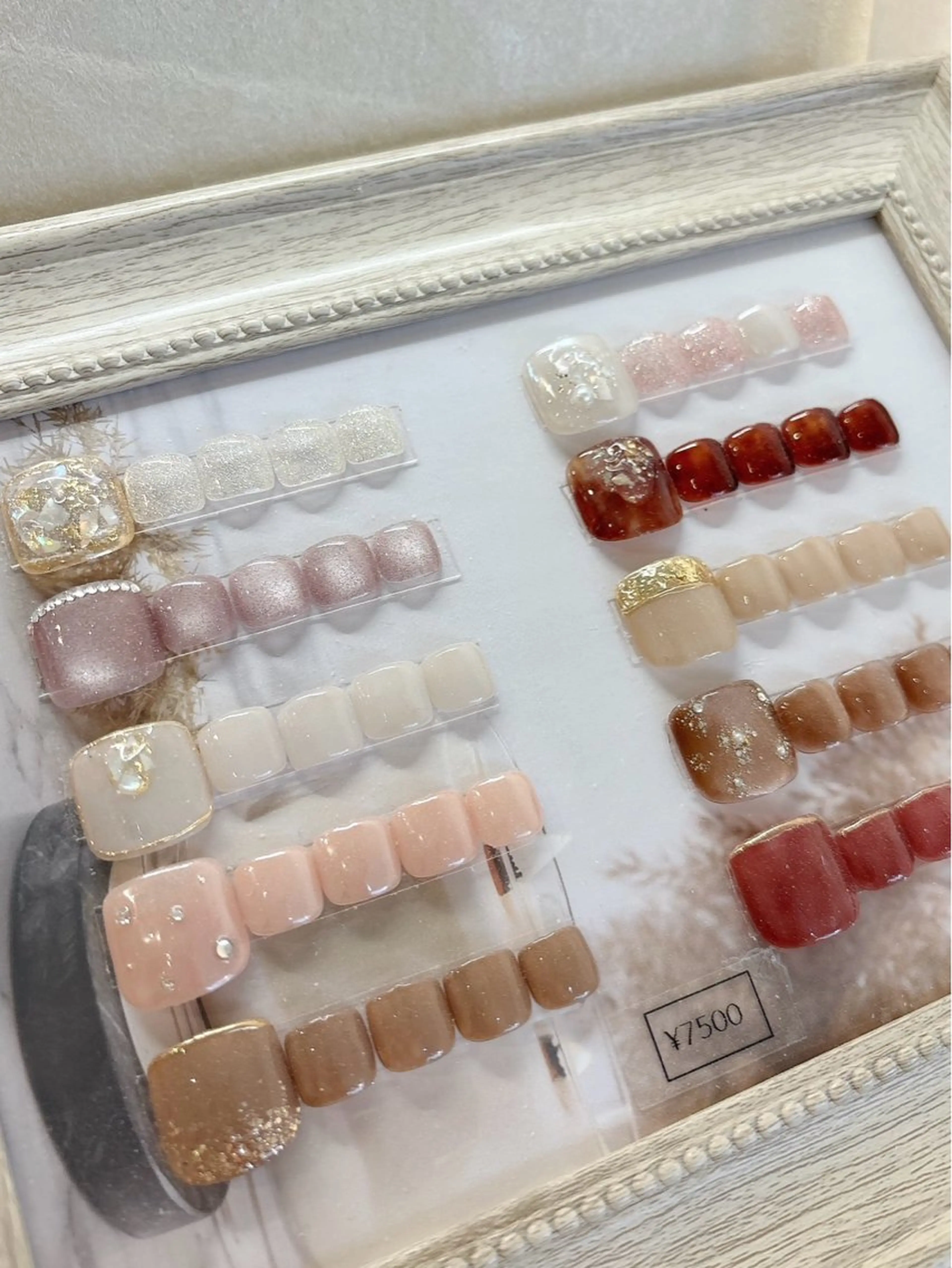 nailsalon CHARME所属・CHARME MIYUのネイルデザイン