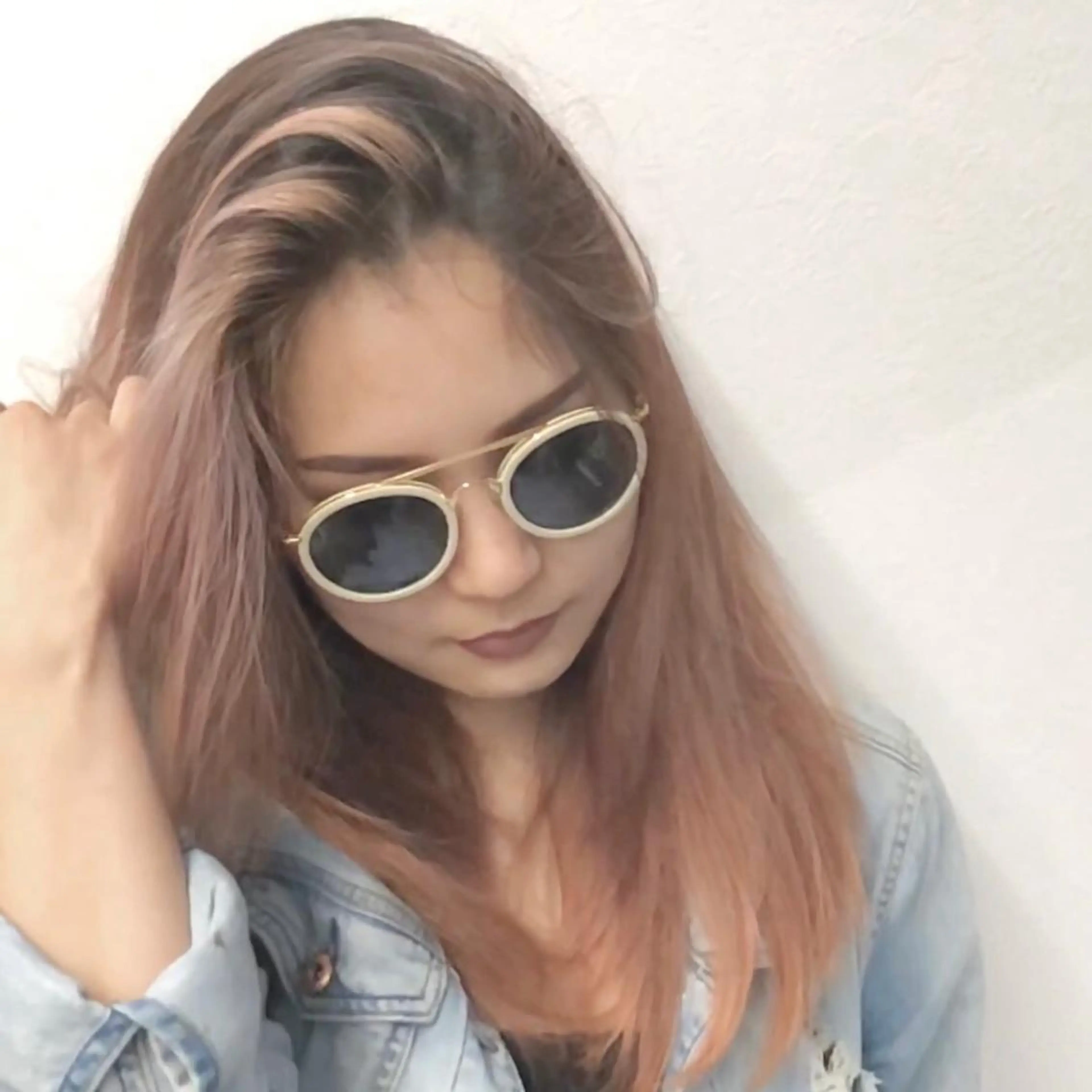 ミディアム カラー ヘアアレンジ ショートボブ シールエクステ バレイヤージュ デザインカラー ハイライトカラー アンドウ ユウ/ レイヤーカット/韓国のヘアスタイル