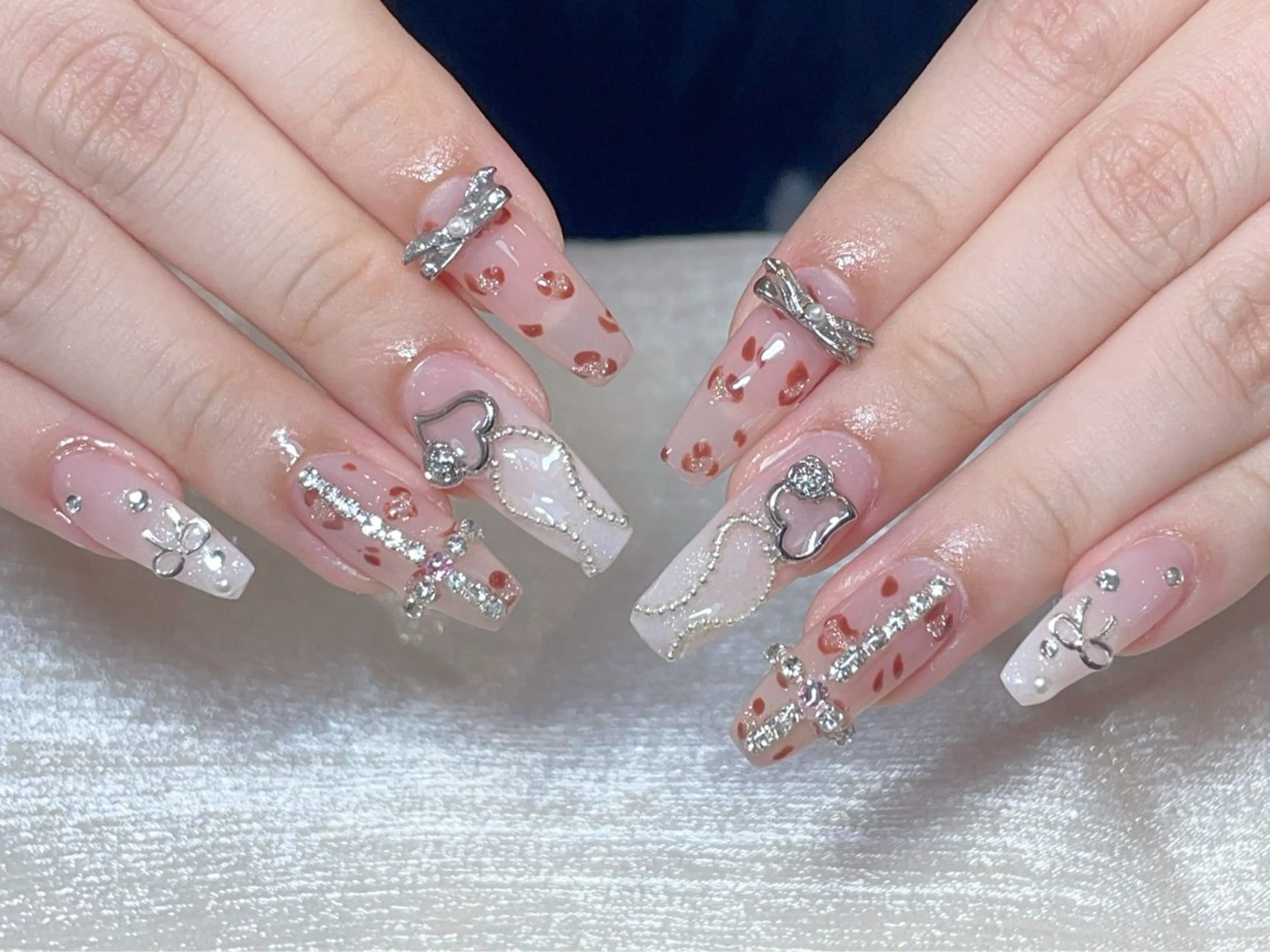 ネイル アートネイル オーロラネイル ガーリー キラキラネイル 韓国ネイル ハンドネイル 3_Leah_ Nailのネイルデザイン