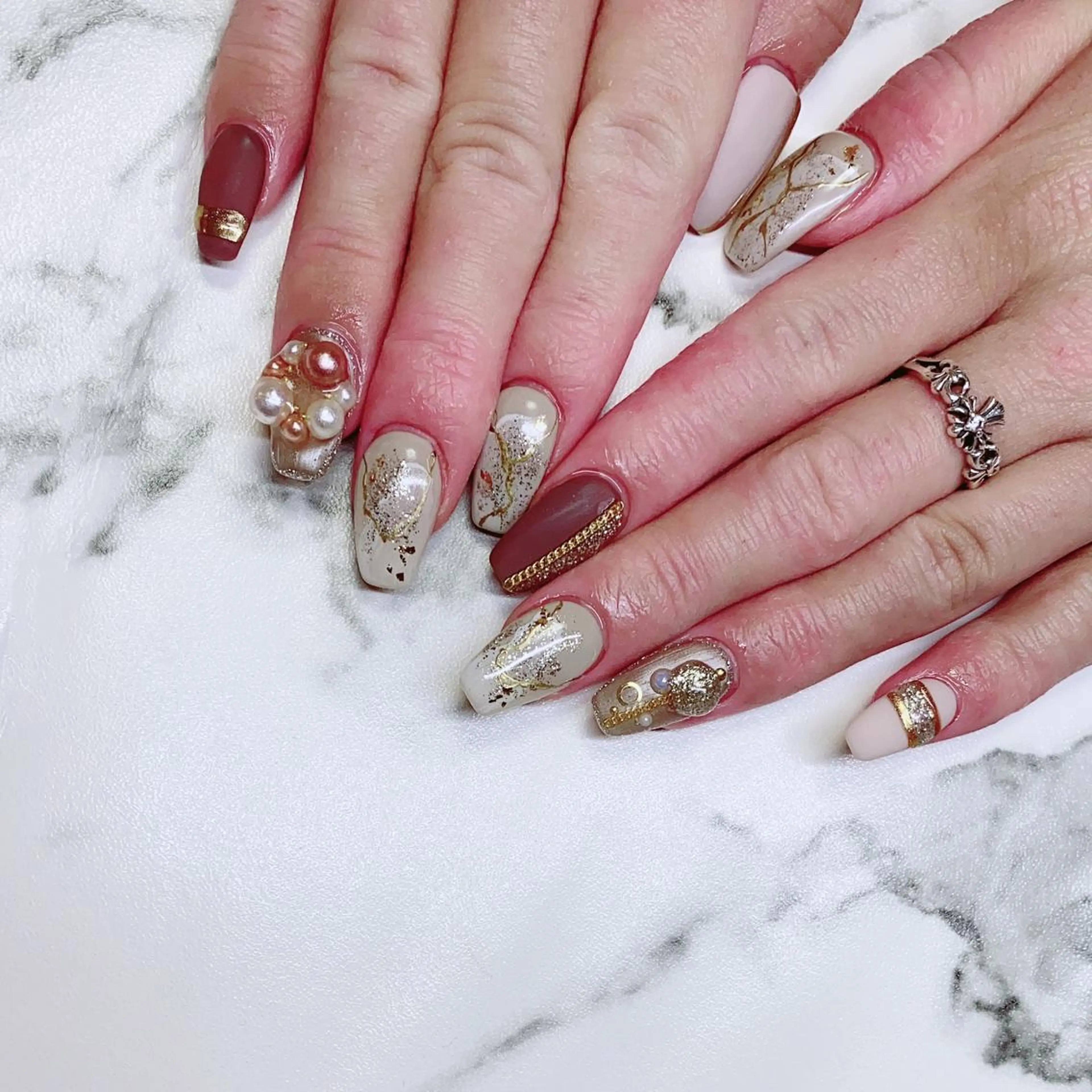 ロング カラー ネイル Q Free nailsのネイルデザイン