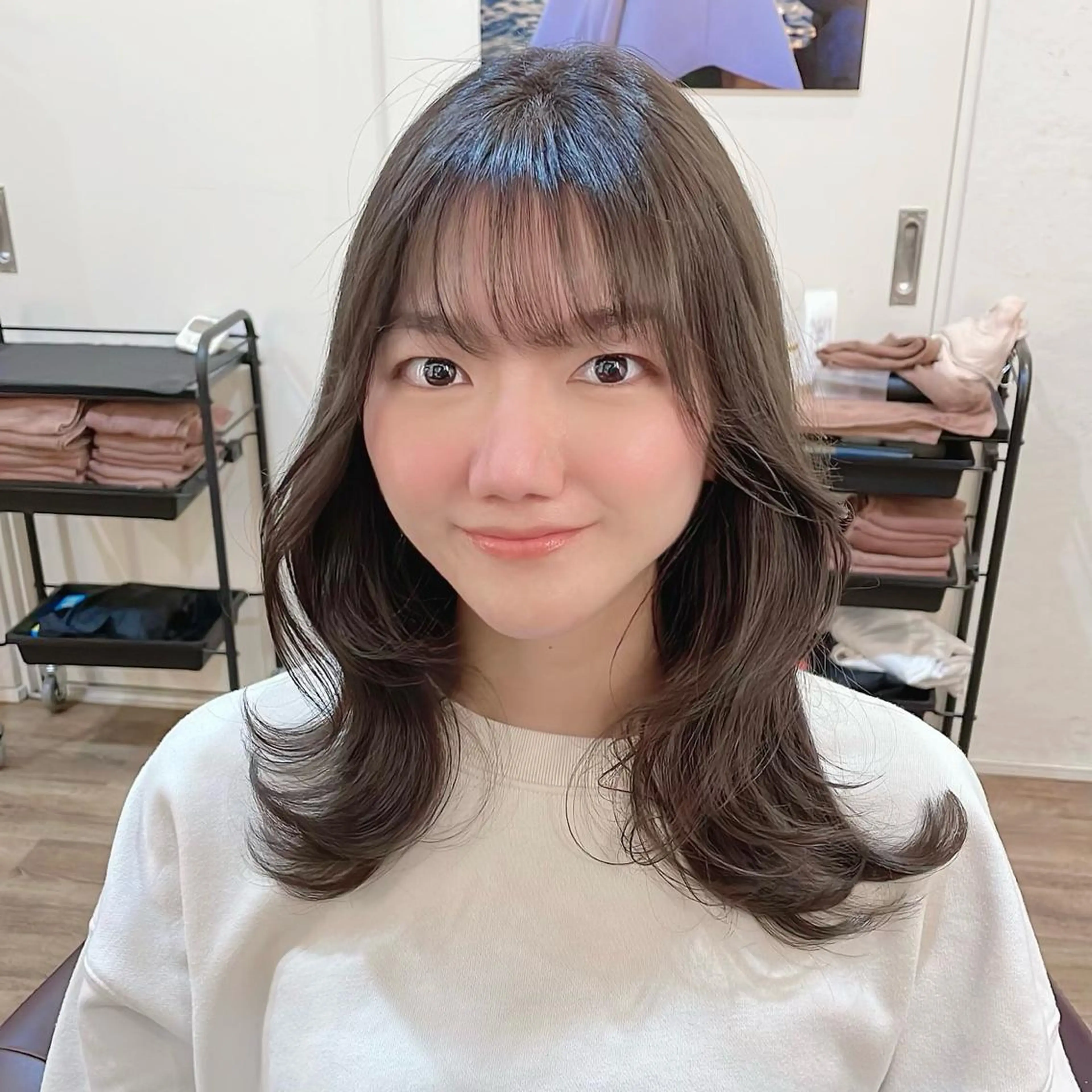 セミロング ヘアカラー トリートメント 🌹ハッシュカット、 レイヤー韓国ヘア🌹のヘアスタイル